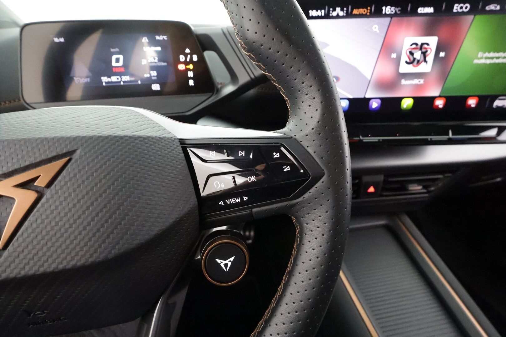 CUPRA Born 2023 e-Boost 170 kW 77 kWh * ACC / ILP / P.kamera / Beats / Keyless / Apple&Android * - 1.Om Suomi-auto / Merkkihuollettu / Kahdet Renkaat - HULLUT AVAJAISHULINAT KORKOTARJOUS 3,29 %