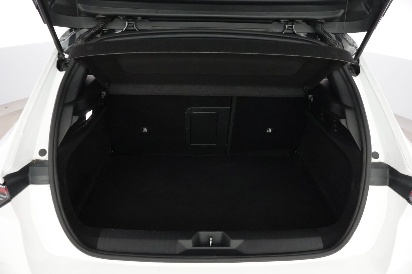 Opel Astra 2023 GS Line 180 A PHEV *Adapt. vakkari / 360° Kamerat / Pixel-LED / Vetokoukku / Lisälämmitin / KeylessGo* - Suomi-auto / 2x renkaat ja vanteet / Tyylikäs yksilö