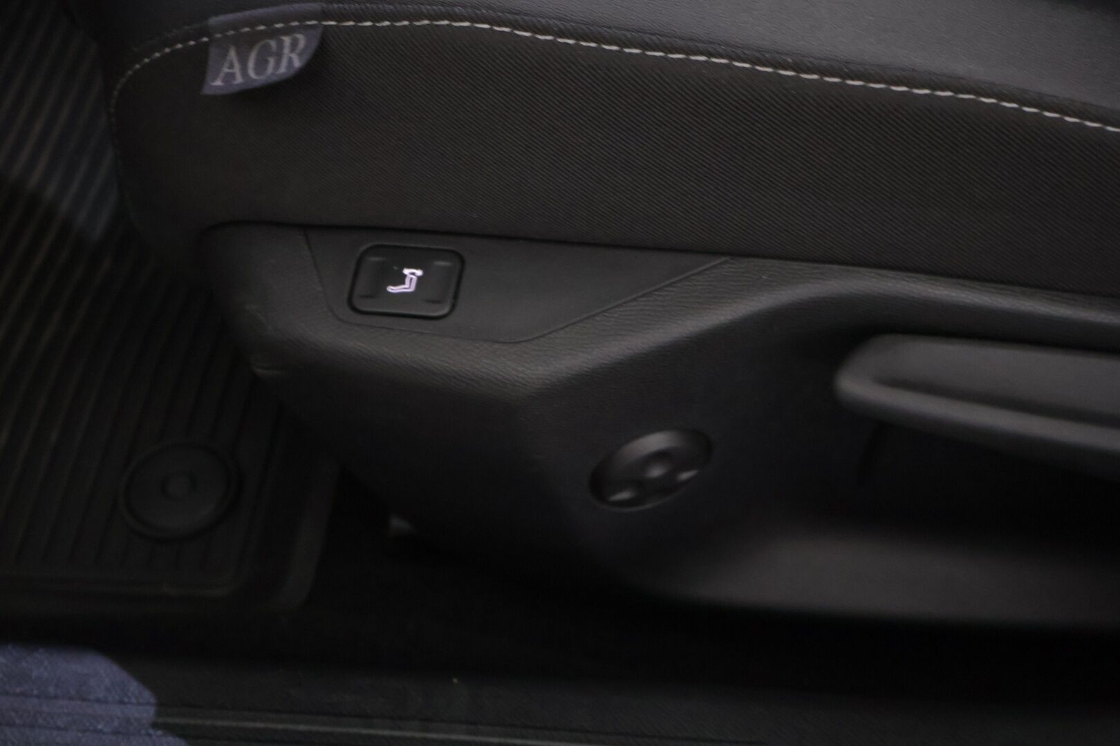 Opel Astra 2023 GS Line 180 A PHEV *Adapt. vakkari / 360° Kamerat / Pixel-LED / Vetokoukku / Lisälämmitin / KeylessGo* - Suomi-auto / 2x renkaat ja vanteet / Tyylikäs yksilö