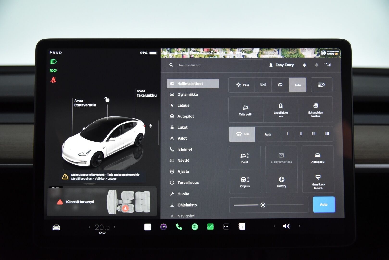 Tesla Model 3 2023 RWD / *Lasikatto / Lämpöpumppu / Adapt.Vakkari / Matrix-LED / P.kamera / Navi / Premium audio / AMD Ryzen - 2x vanteet & renkaat