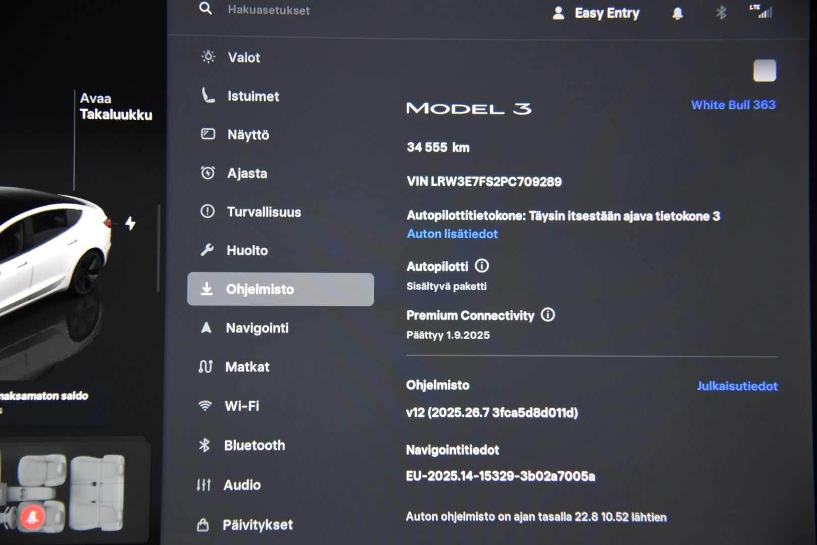 Tesla Model 3 2023 RWD / *Lasikatto / Lämpöpumppu / Adapt.Vakkari / Matrix-LED / P.kamera / Navi / Premium audio / AMD Ryzen - 2x vanteet & renkaat