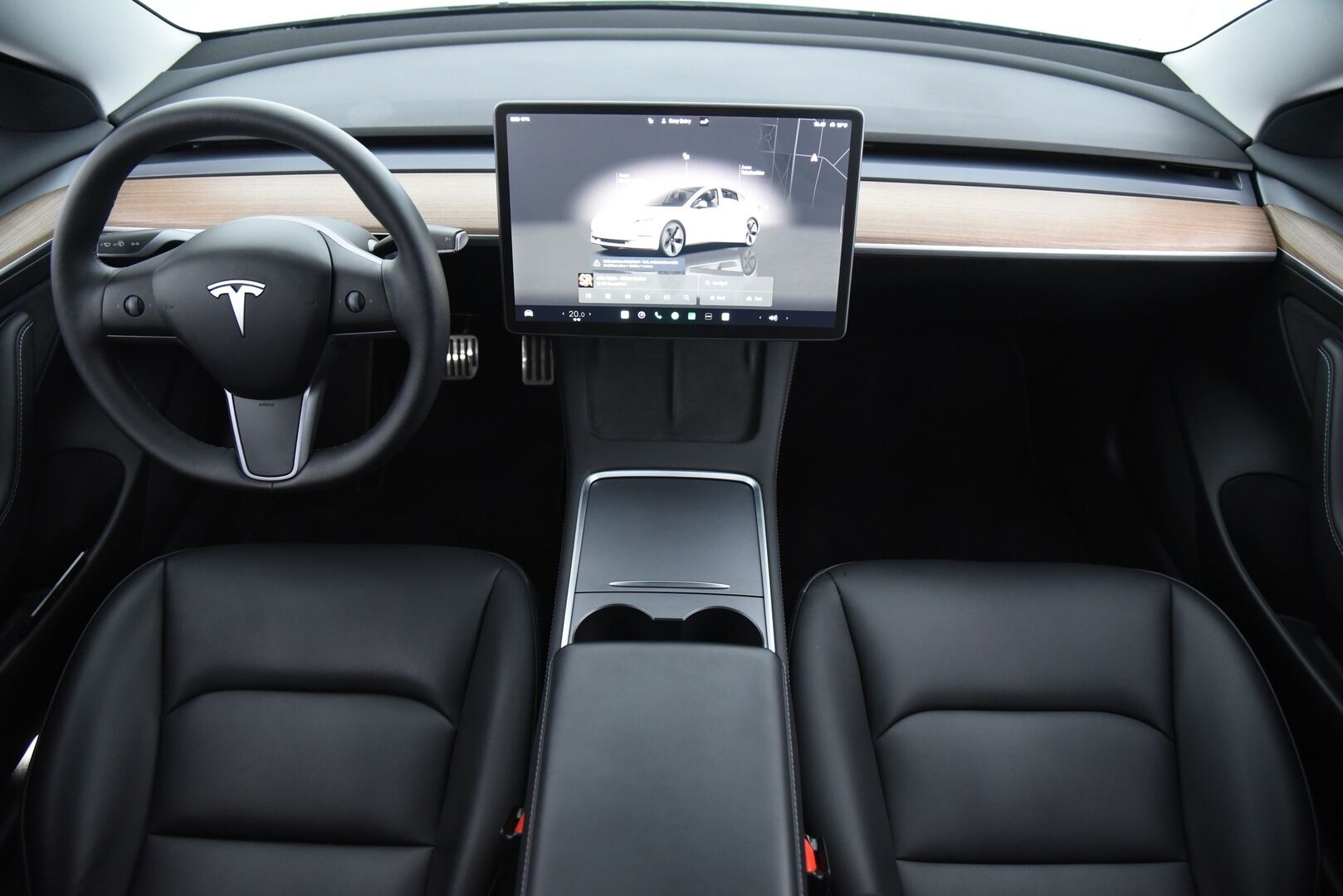 Tesla Model 3 2023 RWD / *Lasikatto / Lämpöpumppu / Adapt.Vakkari / Matrix-LED / P.kamera / Navi / Premium audio / AMD Ryzen - 2x vanteet & renkaat