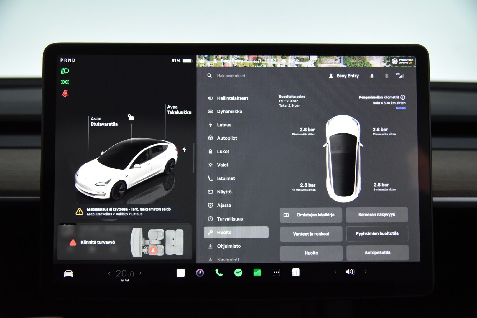 Tesla Model 3 2023 RWD / *Lasikatto / Lämpöpumppu / Adapt.Vakkari / Matrix-LED / P.kamera / Navi / Premium audio / AMD Ryzen - 2x vanteet & renkaat