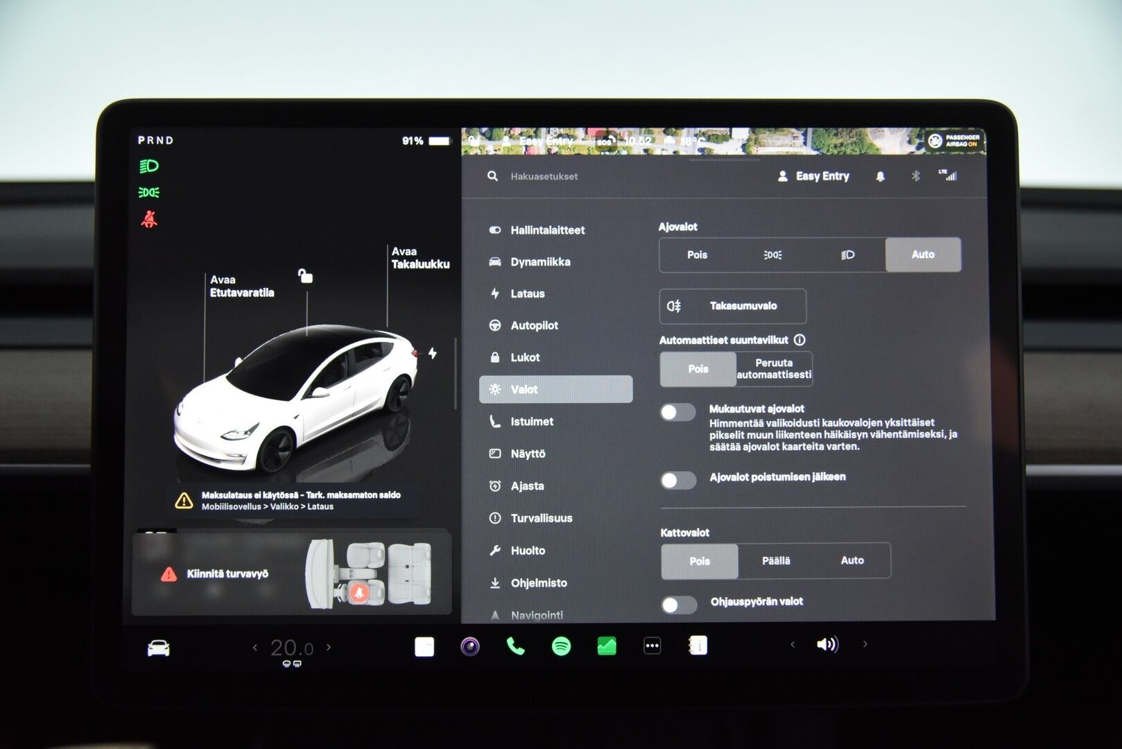 Tesla Model 3 2023 RWD / *Lasikatto / Lämpöpumppu / Adapt.Vakkari / Matrix-LED / P.kamera / Navi / Premium audio / AMD Ryzen - 2x vanteet & renkaat