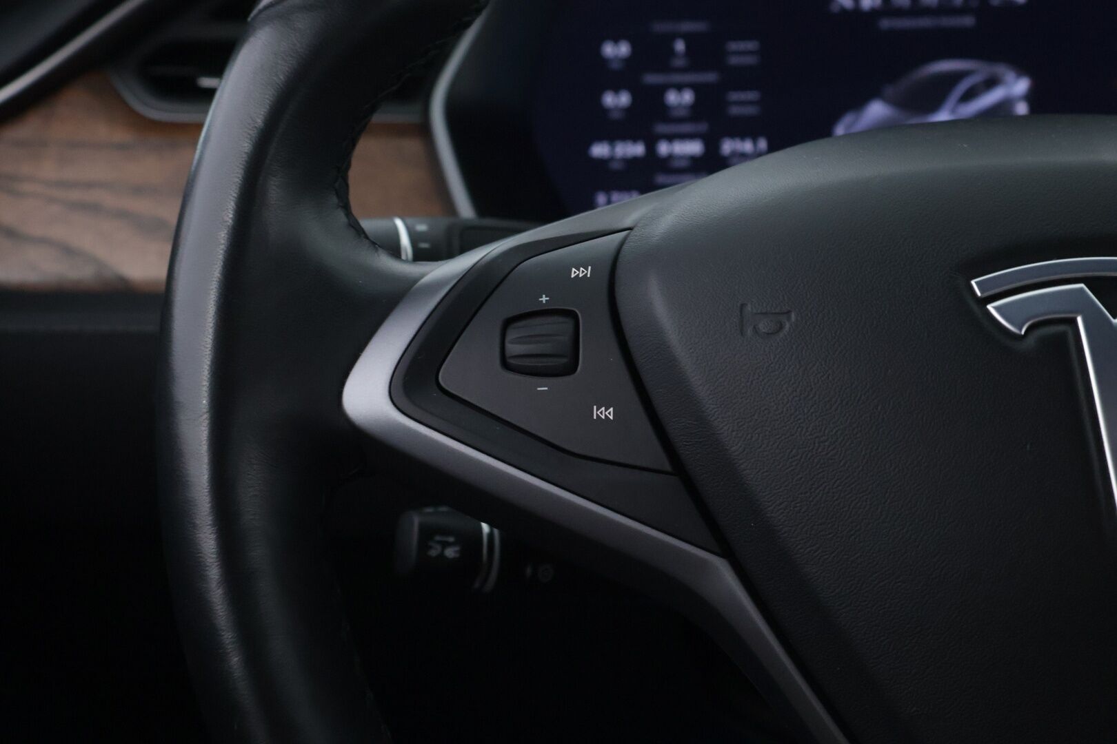 Tesla Model S 2020 Standard Range AWD - Premium Audio | Lasikatto | Ilma-Alusta | Peruutuskamerat | Ratinlämmitys | Akuston esilämmitys | Huippusiisti!
