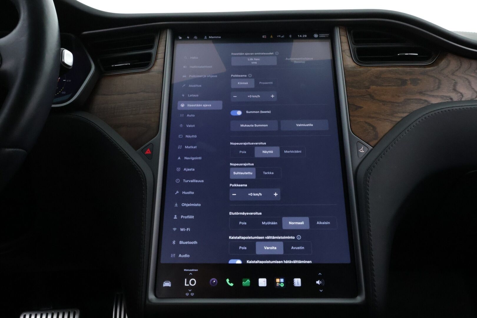 Tesla Model S 2020 Standard Range AWD - Premium Audio | Lasikatto | Ilma-Alusta | Peruutuskamerat | Ratinlämmitys | Akuston esilämmitys | Huippusiisti!