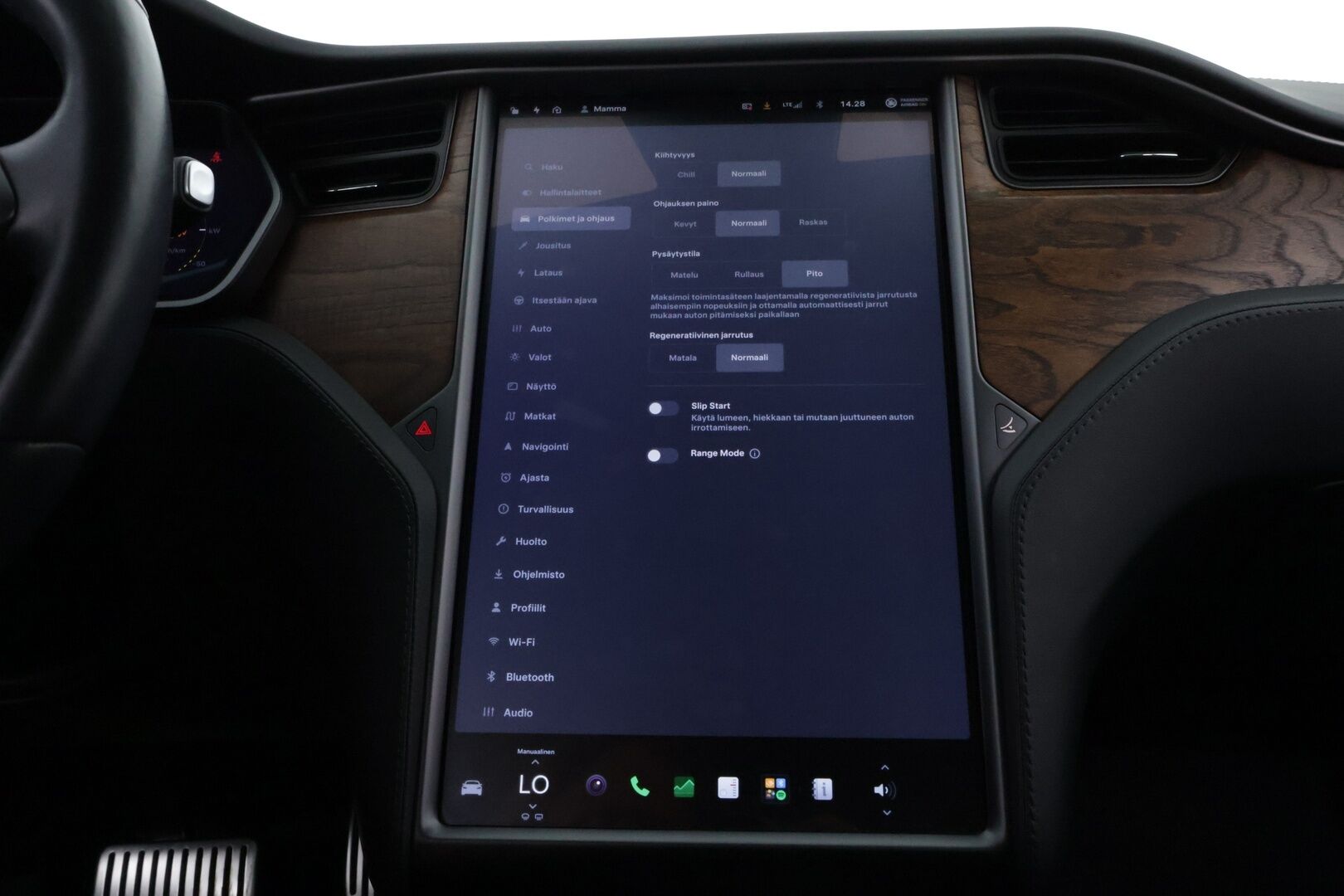 Tesla Model S 2020 Standard Range AWD - Premium Audio | Lasikatto | Ilma-Alusta | Peruutuskamerat | Ratinlämmitys | Akuston esilämmitys | Huippusiisti!