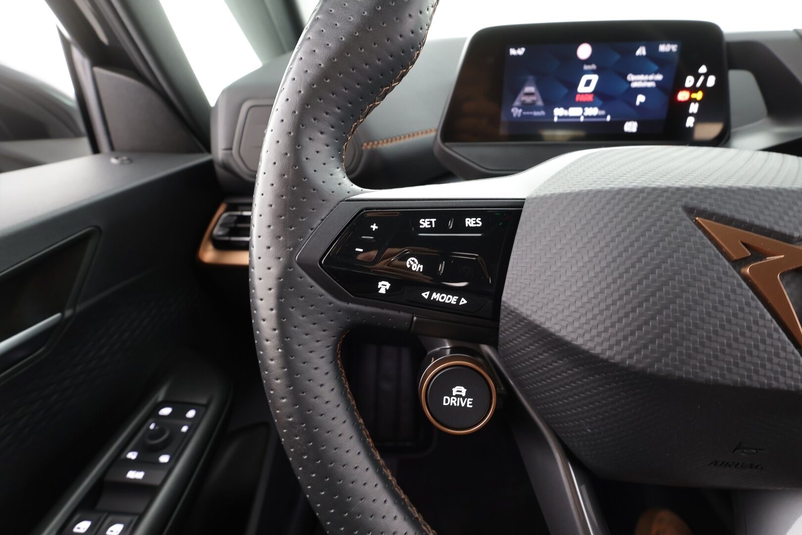 CUPRA Born 2023 e-Boost 170 kW 58 kWh - | ACC | ILP | P.kamera | Keyless | Lane Assist | LED | Apple & Android | Lämm. ratti | Ambient | 2x renkaat aluin | 1-om suomiauto | ALV |