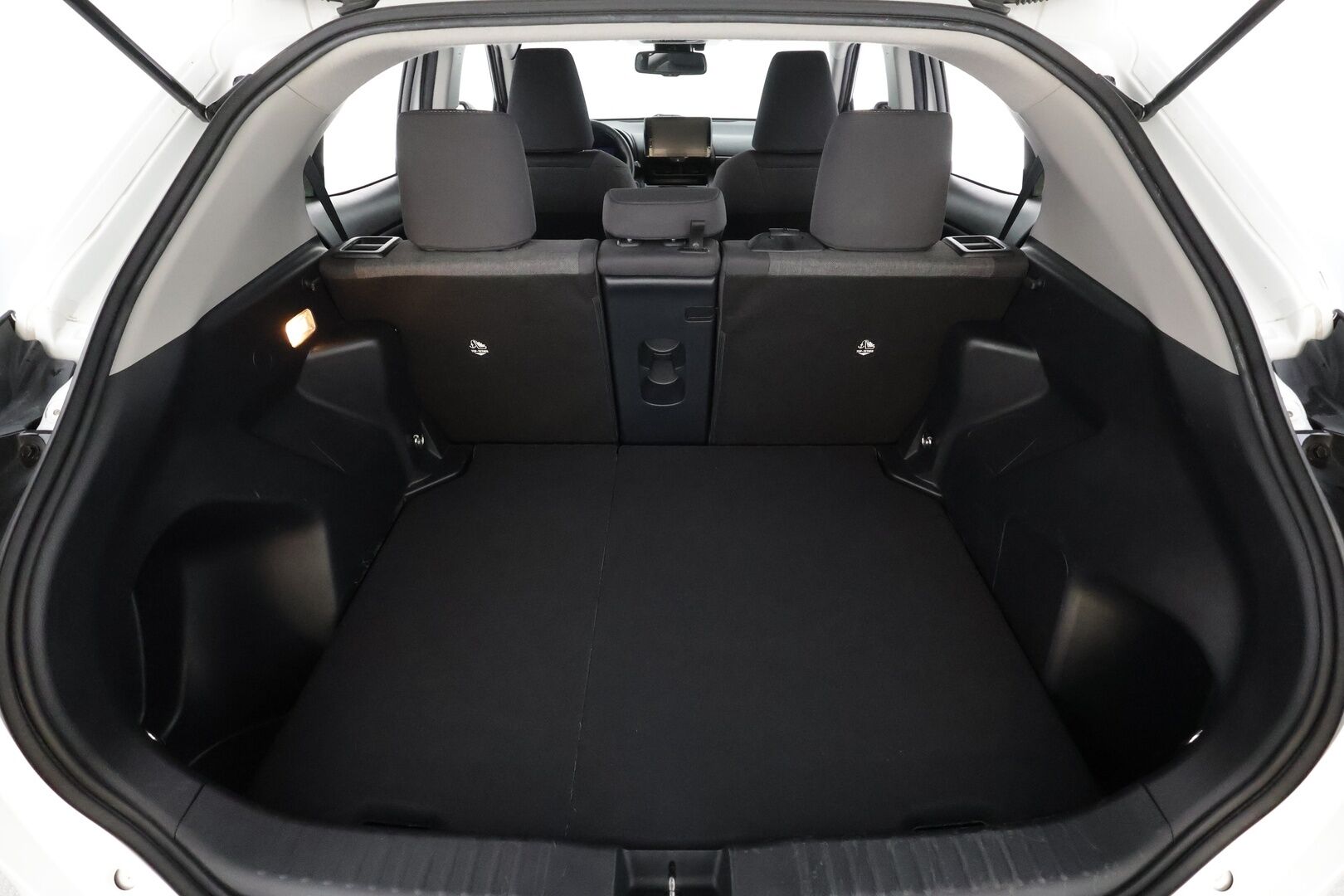 Toyota Yaris Cross 2023 1,5 Hybrid Active Business * ACC / P.kamera / LED / Navi / Ratinlämmitin / KeylessGo * - 1.Om Suomi-auto / Kahdet renkaat aluvanteilla / Merkkihuollettu - HULLU BLACKWEEK KORKOTARJOUS 2,49%