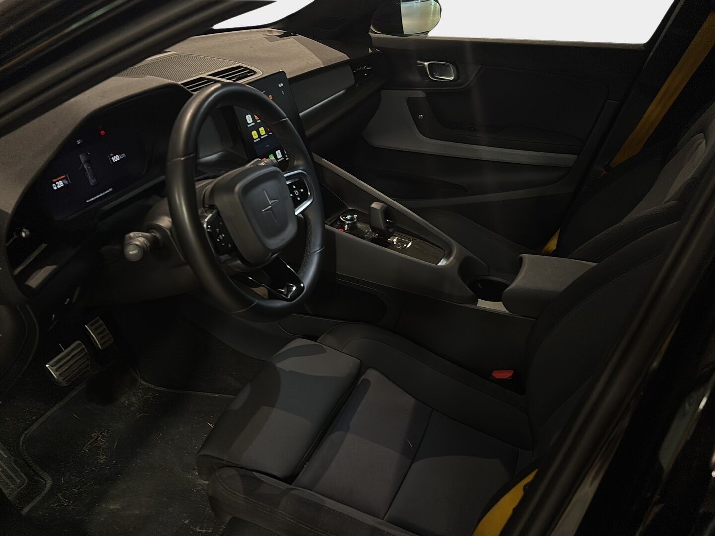 Polestar 2 2021 Long Range Dual Motor Performance 350kW 78kWh - Performance pack / Pilot & Plus / Adapt.vakkari / 360 kamera / Pixel LED / H&K / Apple&Android / Keyless / Sporttipenkit / Navi / 