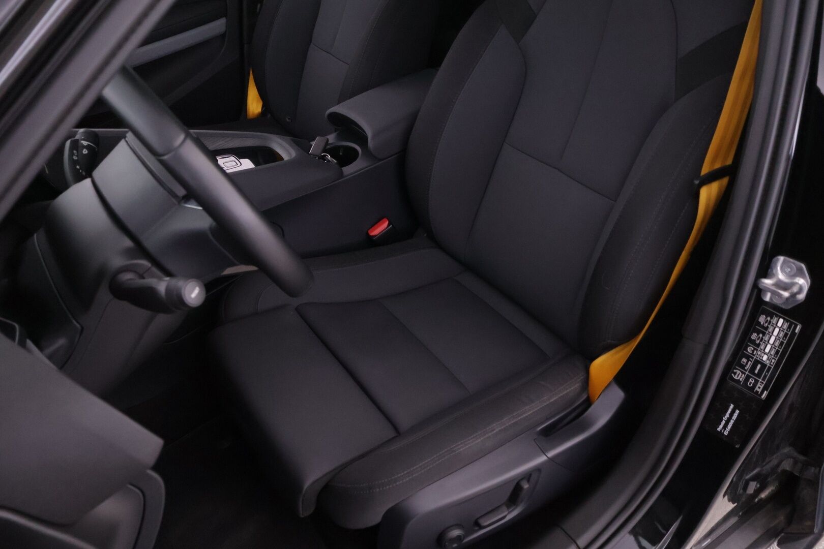 Polestar 2 2021 Long Range Dual Motor Performance 350kW 78kWh - Performance pack / Pilot & Plus / Adapt.vakkari / 360 kamera / Pixel LED / H&K / Apple&Android / Keyless / Sporttipenkit / Navi / 
