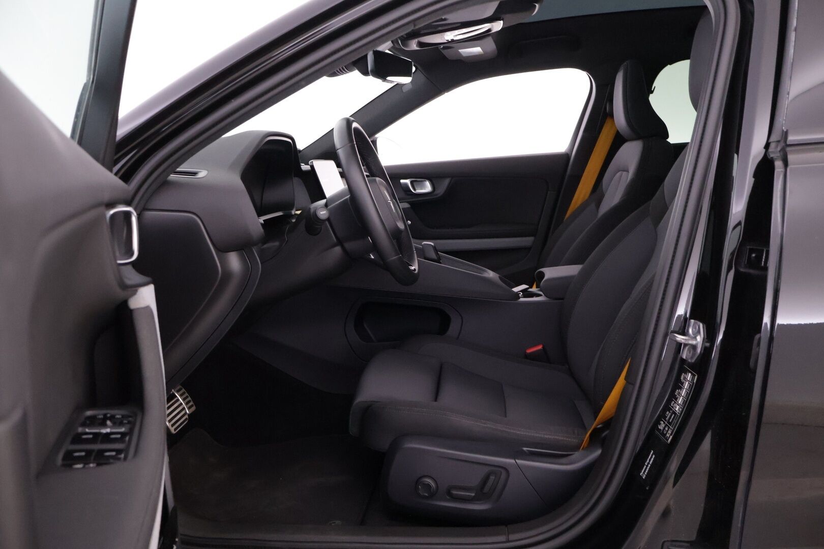 Polestar 2 2021 Long Range Dual Motor Performance 350kW 78kWh - Performance pack / Pilot & Plus / Adapt.vakkari / 360 kamera / Pixel LED / H&K / Apple&Android / Keyless / Sporttipenkit / Navi / 
