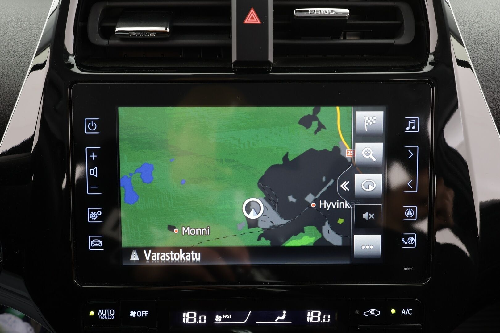 Toyota Prius 2019 Plug-in Executive * ACC / HUD / ILP / P.kamera / LED / Navi / KeylessGo * - Kahdet renkaat aluvanteilla / Merkkihuollettu - HULLUT VÄLIPÄIVÄT KORKOTARJOUS 2,49%