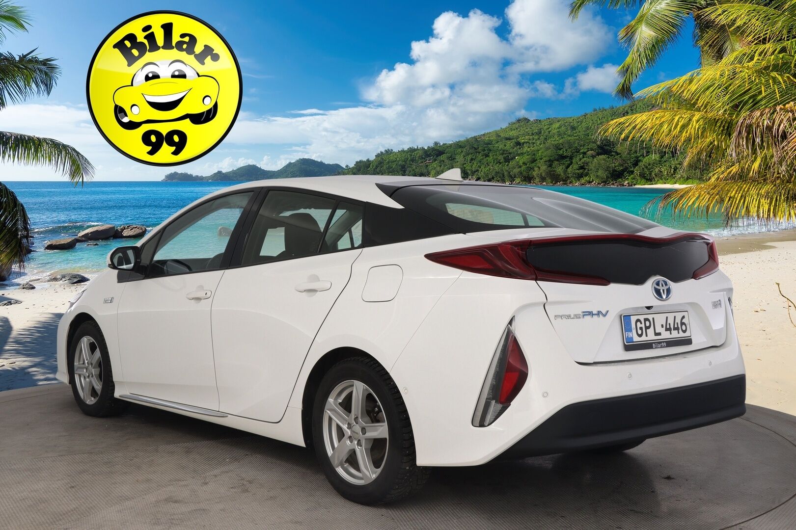 Toyota Prius 2019 Plug-in Executive * ACC / HUD / ILP / P.kamera / LED / Navi / KeylessGo * - Kahdet renkaat aluvanteilla / Merkkihuollettu