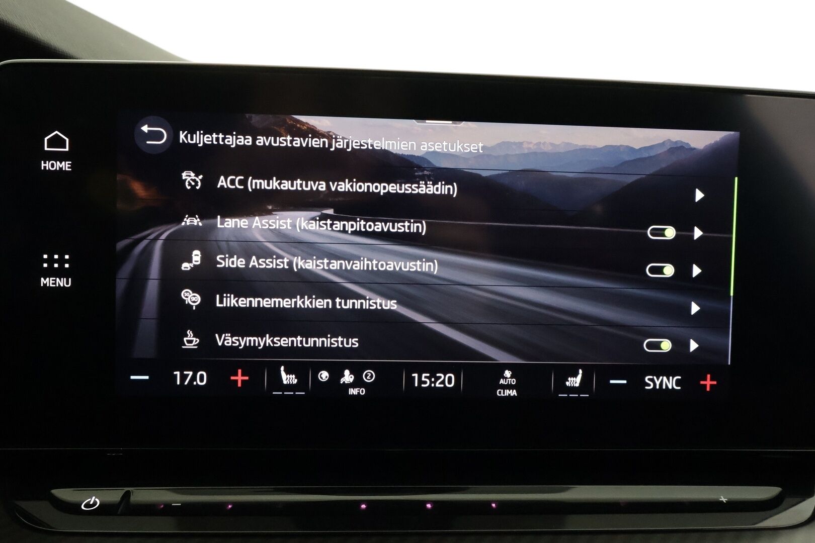 Skoda Octavia 2023 2.0 TDI 200 RS DSG Autom. - | ACC | Webasto | Skoda Crystal Matrix LED | P.Kamera | Ratinlämmitys | Keyless | Apple&Android | 1.Om Suomi-auto | Kahdet Renkaat | Merkkihuollettu |