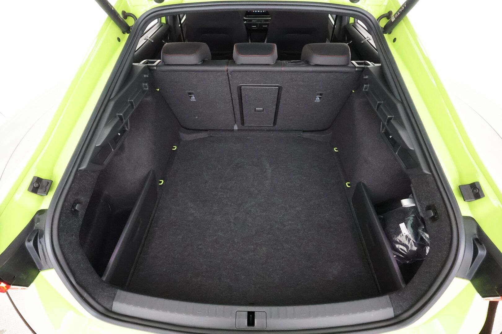 Skoda Octavia 2023 2.0 TDI 200 RS DSG Autom. - | ACC | Webasto | Skoda Crystal Matrix LED | P.Kamera | Ratinlämmitys | Keyless | Apple&Android | 1.Om Suomi-auto | Kahdet Renkaat | Merkkihuollettu |