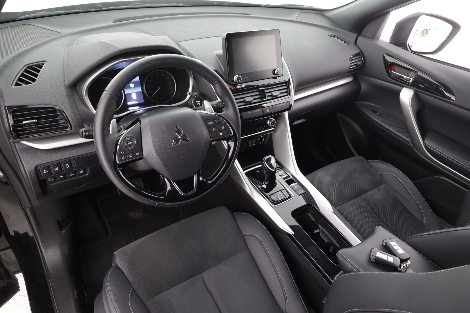 Mitsubishi Eclipse Cross 2024 Cross 2,4 PHEV Intense Navi * ACC / Kaistavahti / 360° / Sähköpenkki / Navi / LED / Keyless / Power Sound * - Suomi-auto / Kahdet renkaat aluvanteilla / Merkkihuollettu - HULLUT AVAJAISHULINAT KORKOTARJOUS 3,29 %