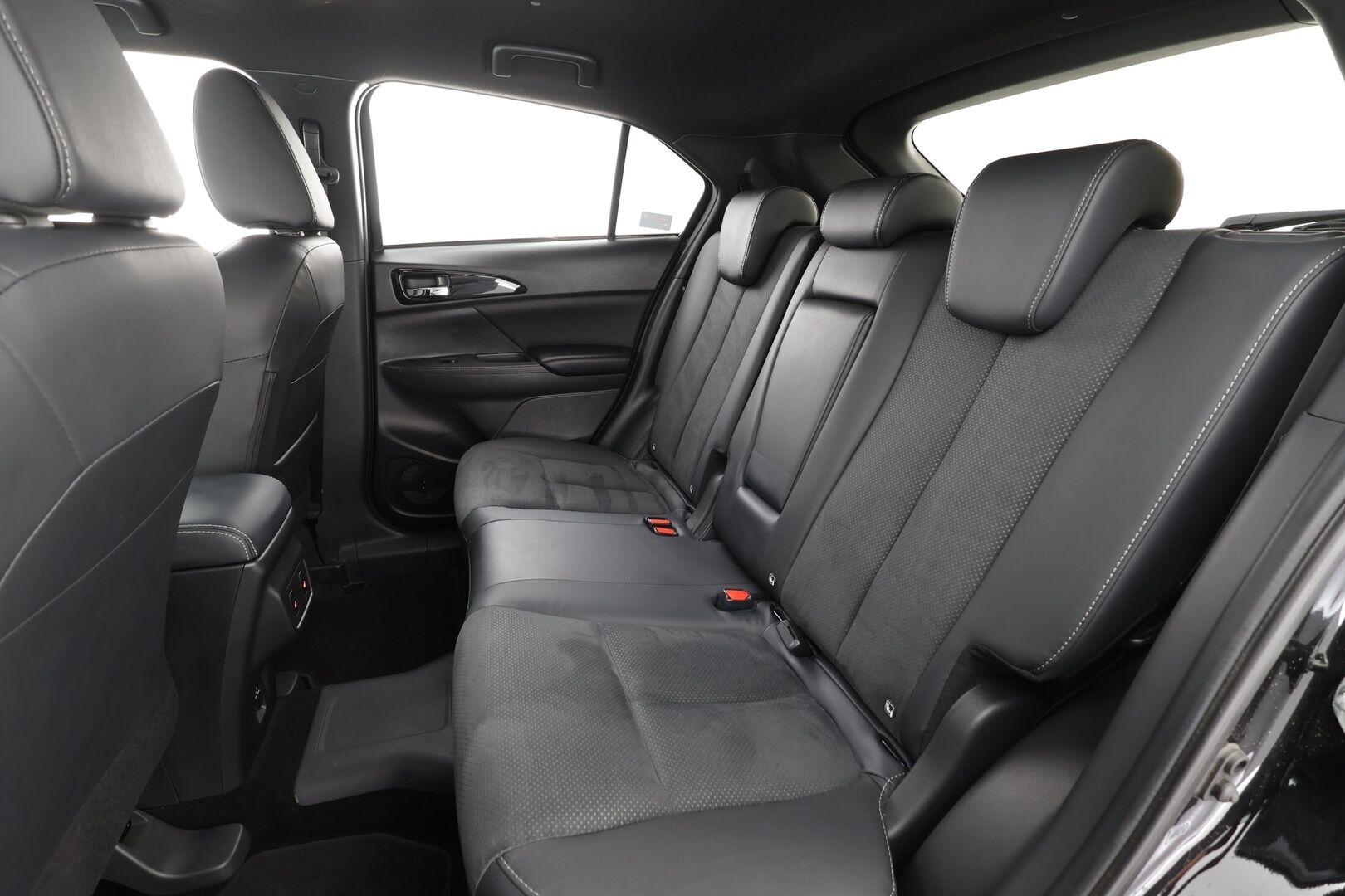 Mitsubishi Eclipse Cross 2024 Cross 2,4 PHEV Intense Navi * ACC / Kaistavahti / 360° / Sähköpenkki / Navi / LED / Keyless / Power Sound * - Suomi-auto / Kahdet renkaat aluvanteilla / Merkkihuollettu - HULLUT AVAJAISHULINAT KORKOTARJOUS 3,29 %