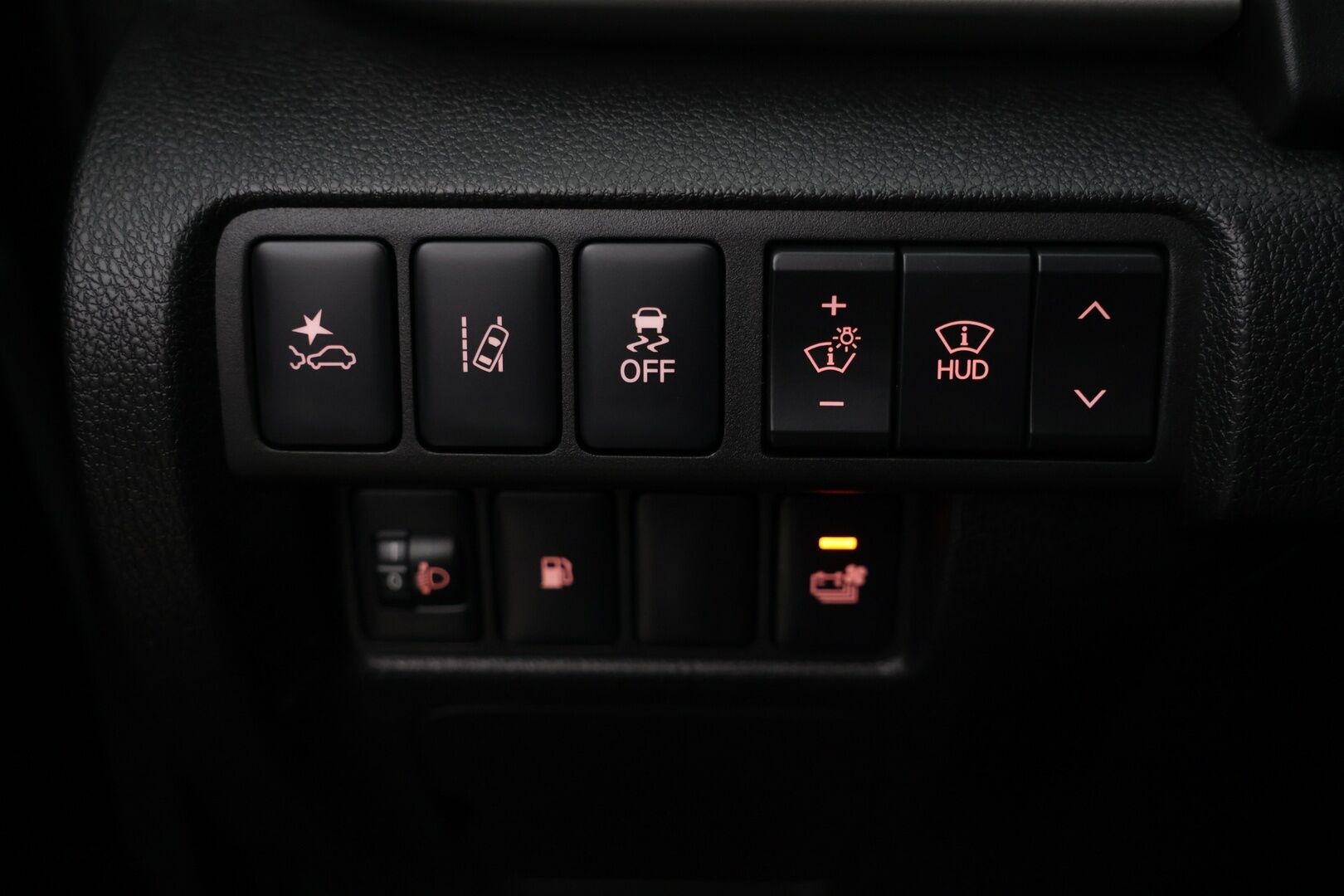 Mitsubishi ECLIPSE CROSS 2025 2.4 PHEV Instyle Plus 4WD / Sähköpenkit / Panorama / ACC / 360-Kamera - Todella siisti / Kattotelineet mukana / Kahdet renkaat 