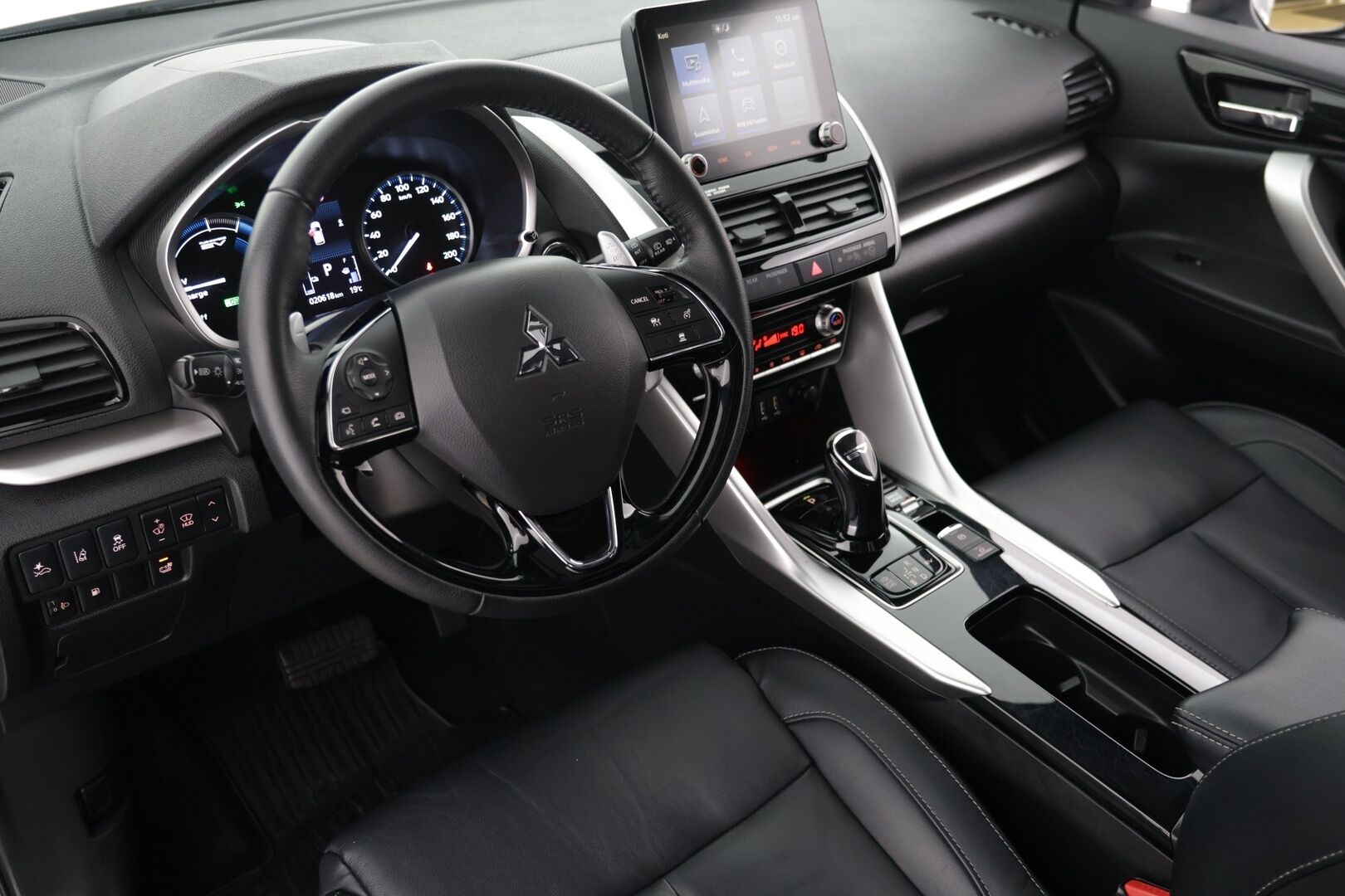Mitsubishi ECLIPSE CROSS 2025 2.4 PHEV Instyle Plus 4WD / Sähköpenkit / Panorama / ACC / 360-Kamera - Todella siisti / Kattotelineet mukana / Kahdet renkaat 