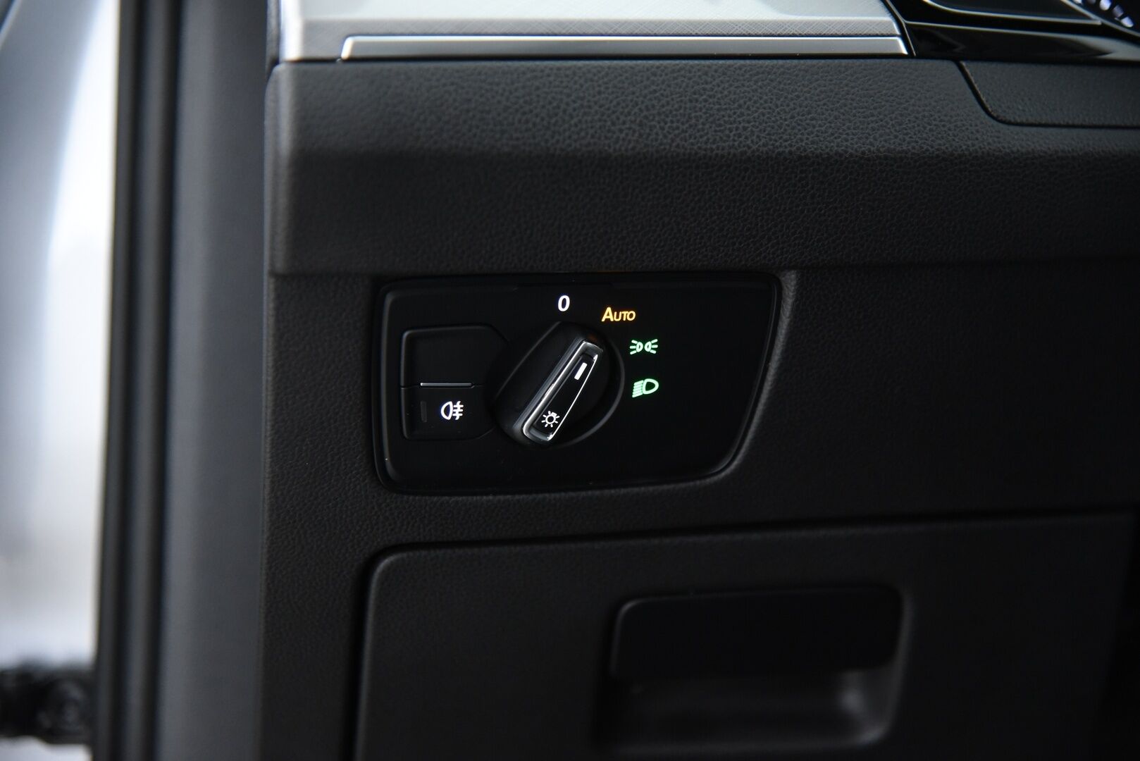 Volkswagen Passat 2021 Variant GTE Plug-In Hybrid 160 kW DSG / ACC / Webasto / Koukku / Matrix-LED / - Juuri huollettu merkkiliikkeessä / 2x latauskaapelit