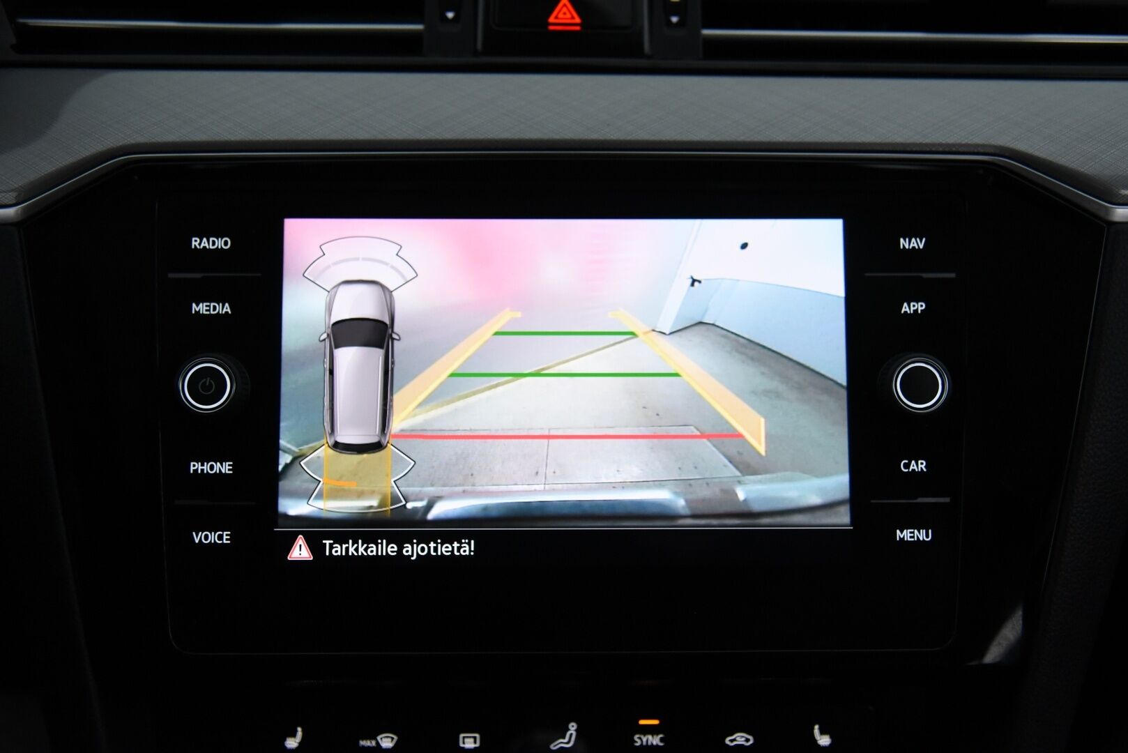 Volkswagen Passat 2021 Variant GTE Plug-In Hybrid 160 kW DSG / ACC / Webasto / Koukku / Matrix-LED / - Juuri huollettu merkkiliikkeessä / 2x latauskaapelit