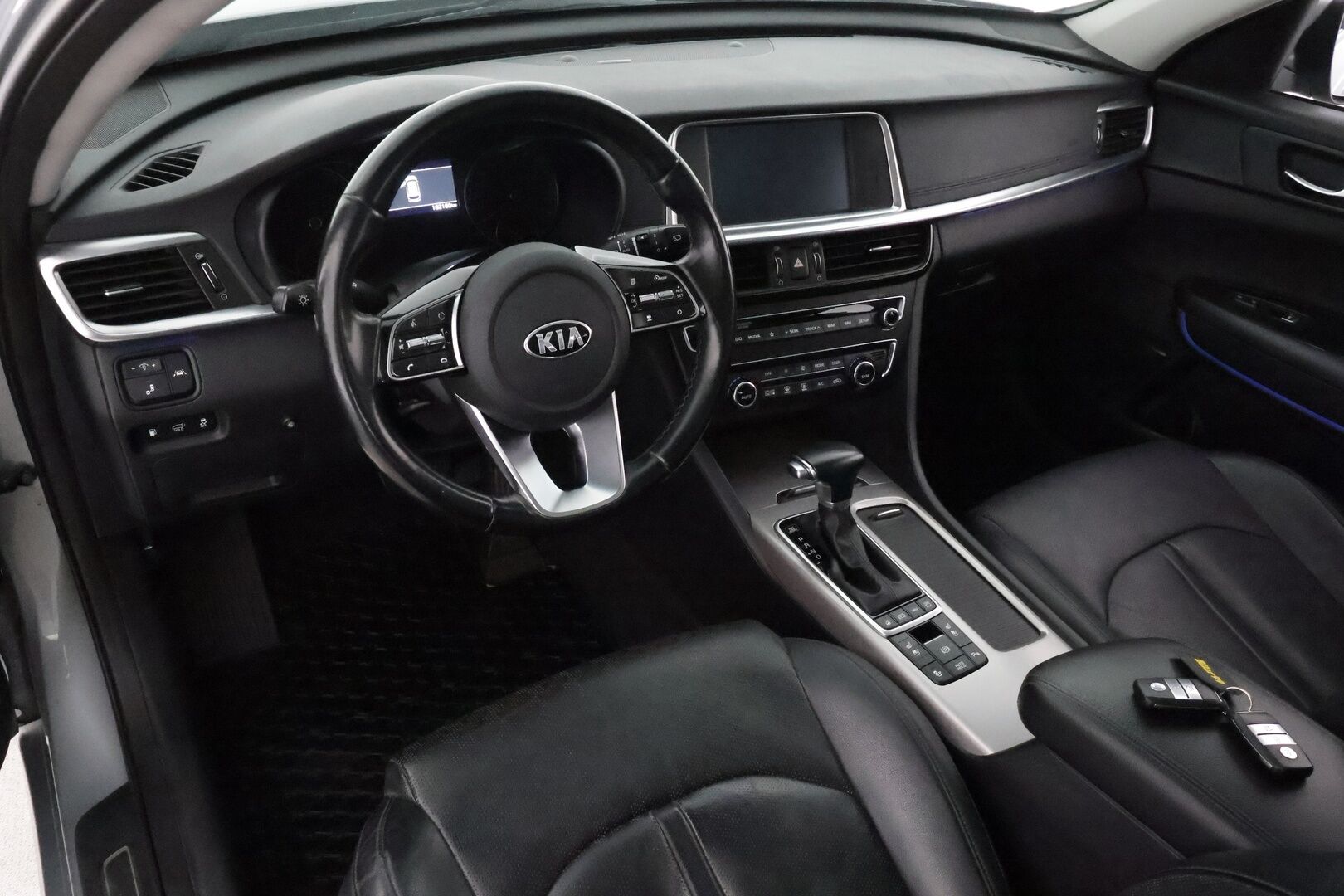 Kia Optima 2019 Business Luxury SW A/T**360° Kamera / Adapt.Vakkari / LED-valot / Ilmastoitu Muistipenkki / Harman/Kardon / Koukku** - Navi / Kaistavahti / KeylessGO / 2x Latauskaapelit / 2x Renkaat