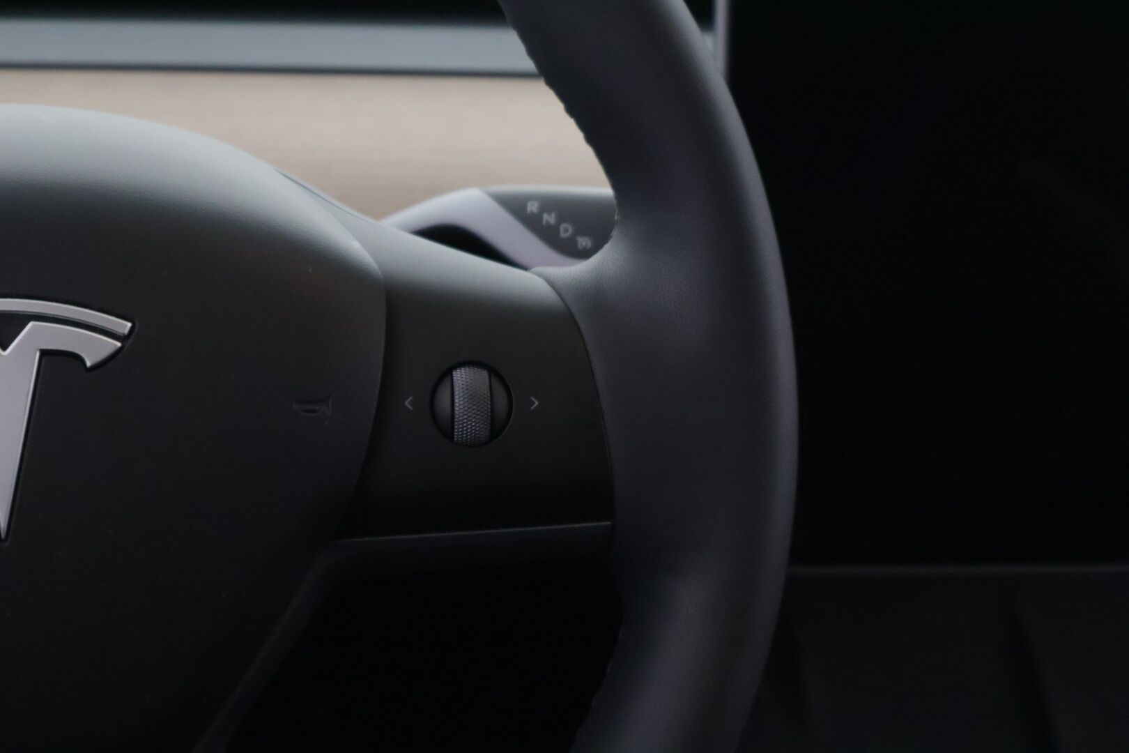 Tesla Model Y 2023 Long Range Dual Motor *ILP / Lasikatto / AMD Ryzen /  FSD3* - * AKKU KUNTOTARKASTETTU*  *2X Vanteet / Super Siisti / Perheauto*