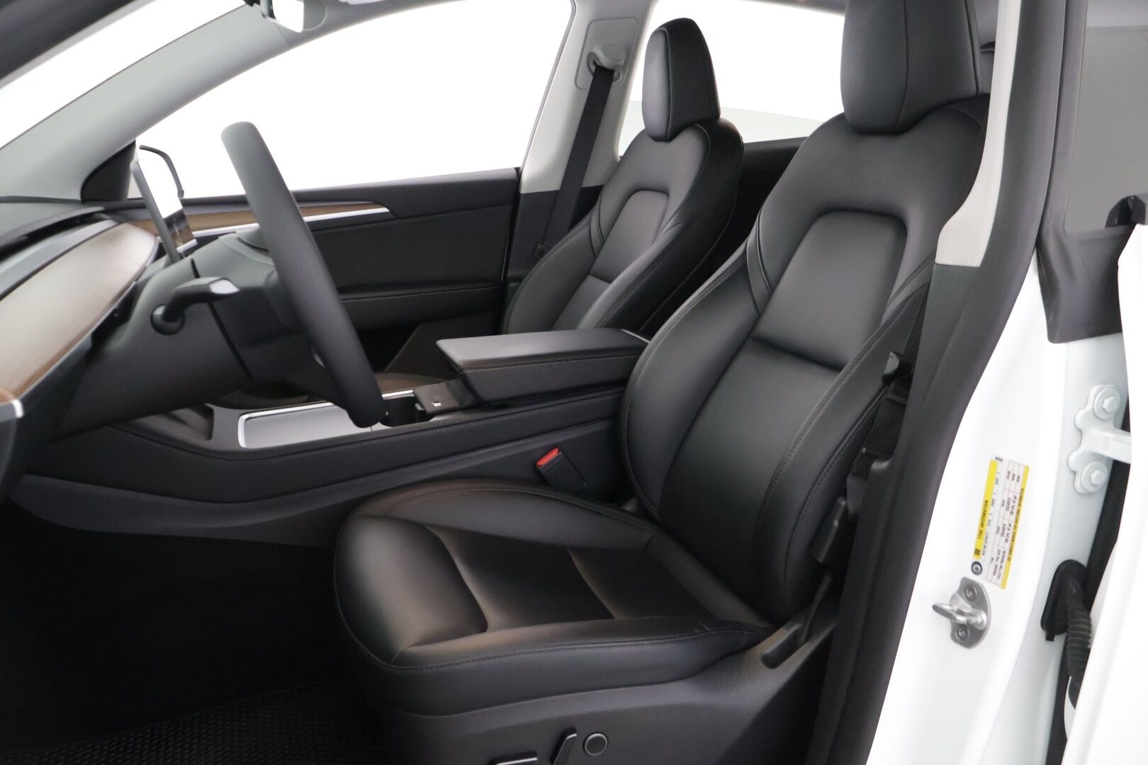 Tesla Model Y 2023 Long Range Dual Motor *ILP / Lasikatto / AMD Ryzen /  FSD3* - * AKKU KUNTOTARKASTETTU*  *2X Vanteet / Super Siisti / Perheauto*