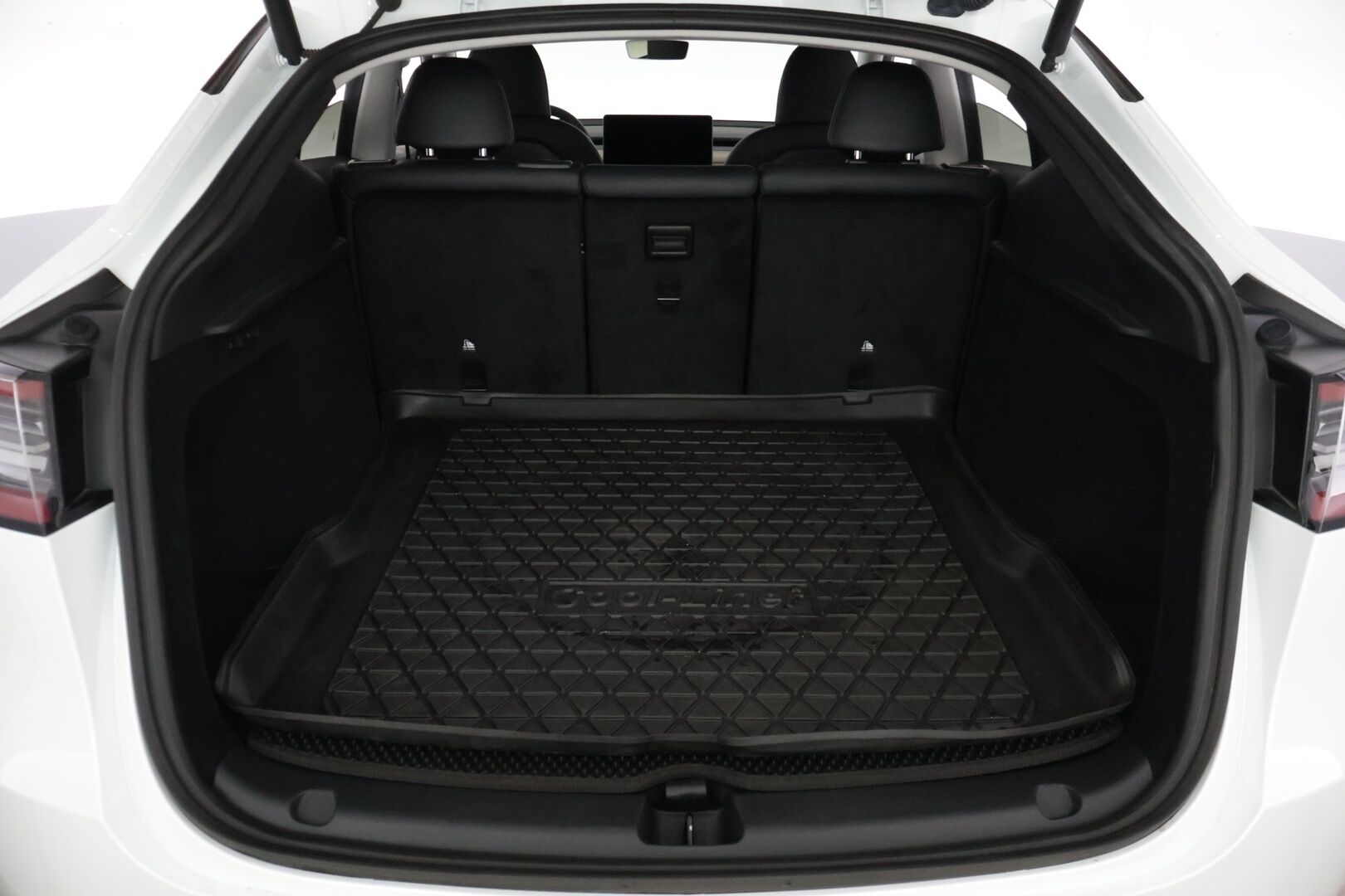 Tesla Model Y 2023 Long Range Dual Motor *ILP / Lasikatto / AMD Ryzen /  FSD3* - * AKKU KUNTOTARKASTETTU*  *2X Vanteet / Super Siisti / Perheauto*