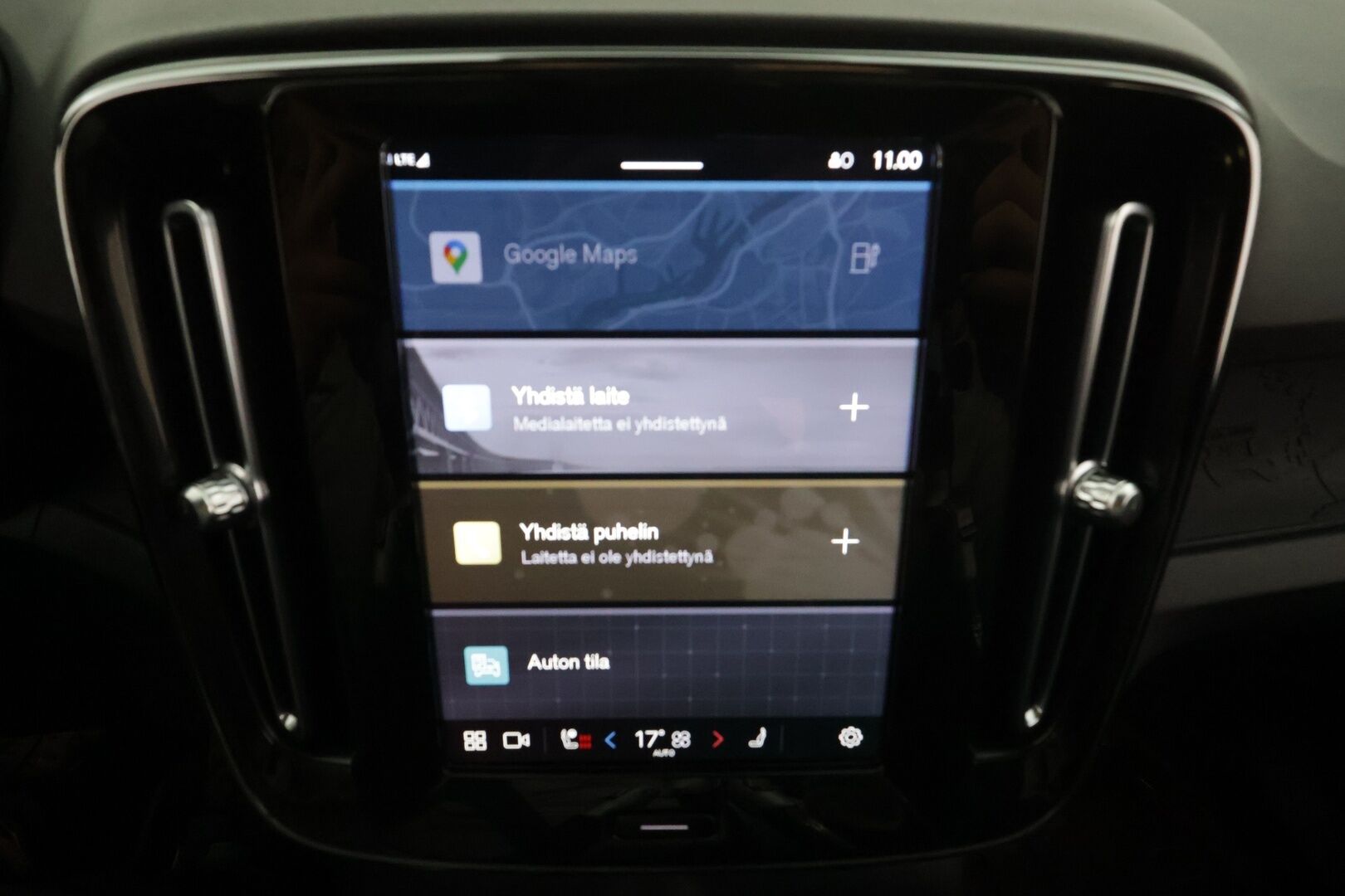 Volvo XC40 2023 Recharge Twin Plus aut * ILP / Koukku / ACC / LED / P.Kamera / Sportpenkki Muistilla / Navi * - 1-om Suomi-auto / Akku kuntotarkastettu / 2x Latauskaapelit / Kahdet renkaat / Merkkihuollettu