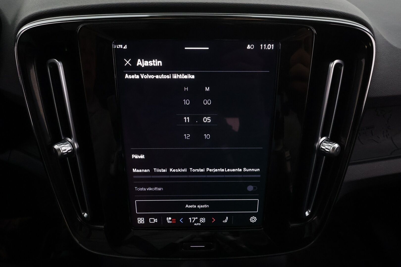 Volvo XC40 2023 Recharge Twin Plus aut * ILP / Koukku / ACC / LED / P.Kamera / Sportpenkki Muistilla / Navi * - 1-om Suomi-auto / Akku kuntotarkastettu / 2x Latauskaapelit / Kahdet renkaat / Merkkihuollettu