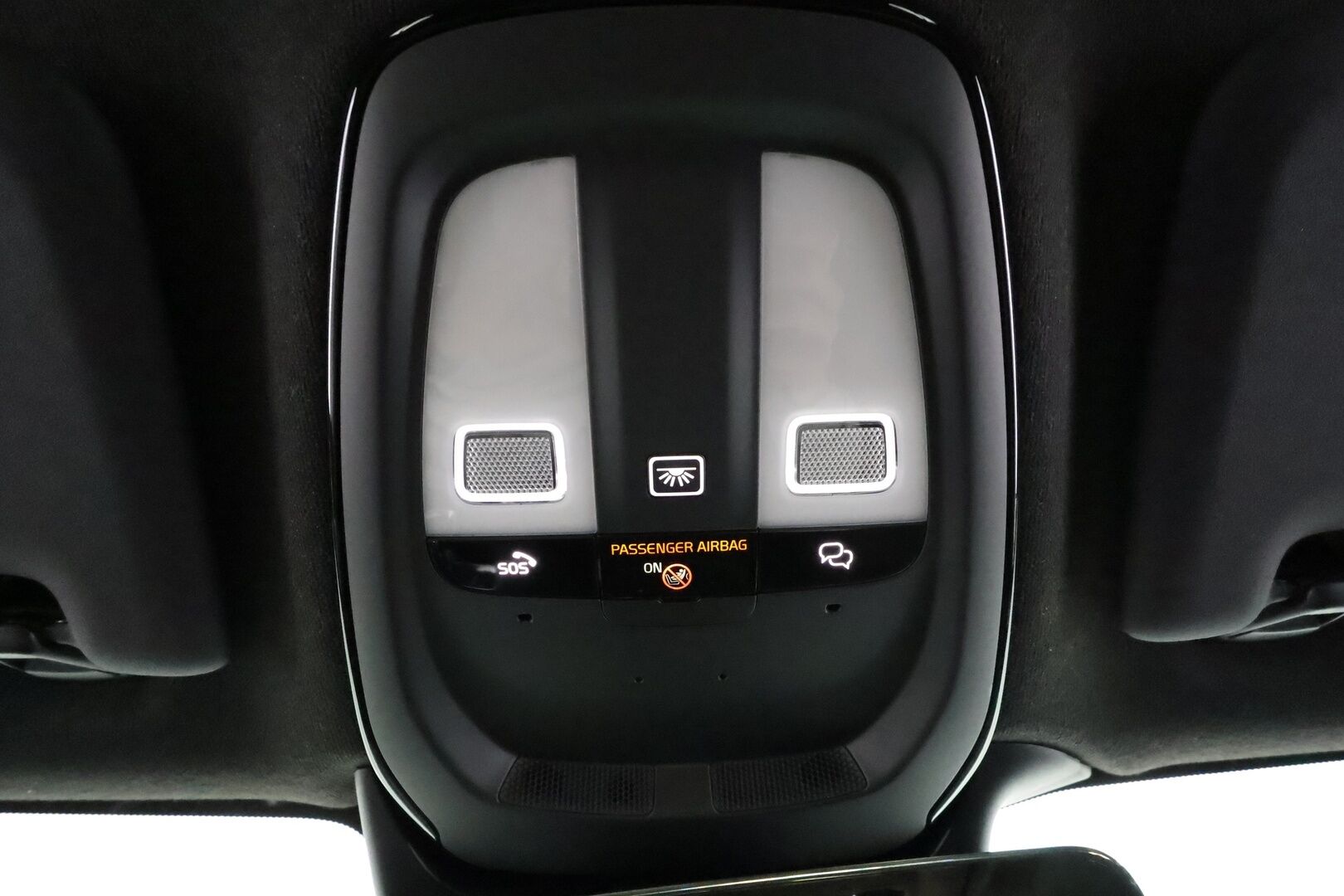 Volvo XC40 2023 Recharge Twin Plus aut * ILP / Koukku / ACC / LED / P.Kamera / Sportpenkki Muistilla / Navi * - 1-om Suomi-auto / Akku kuntotarkastettu / 2x Latauskaapelit / Kahdet renkaat / Merkkihuollettu