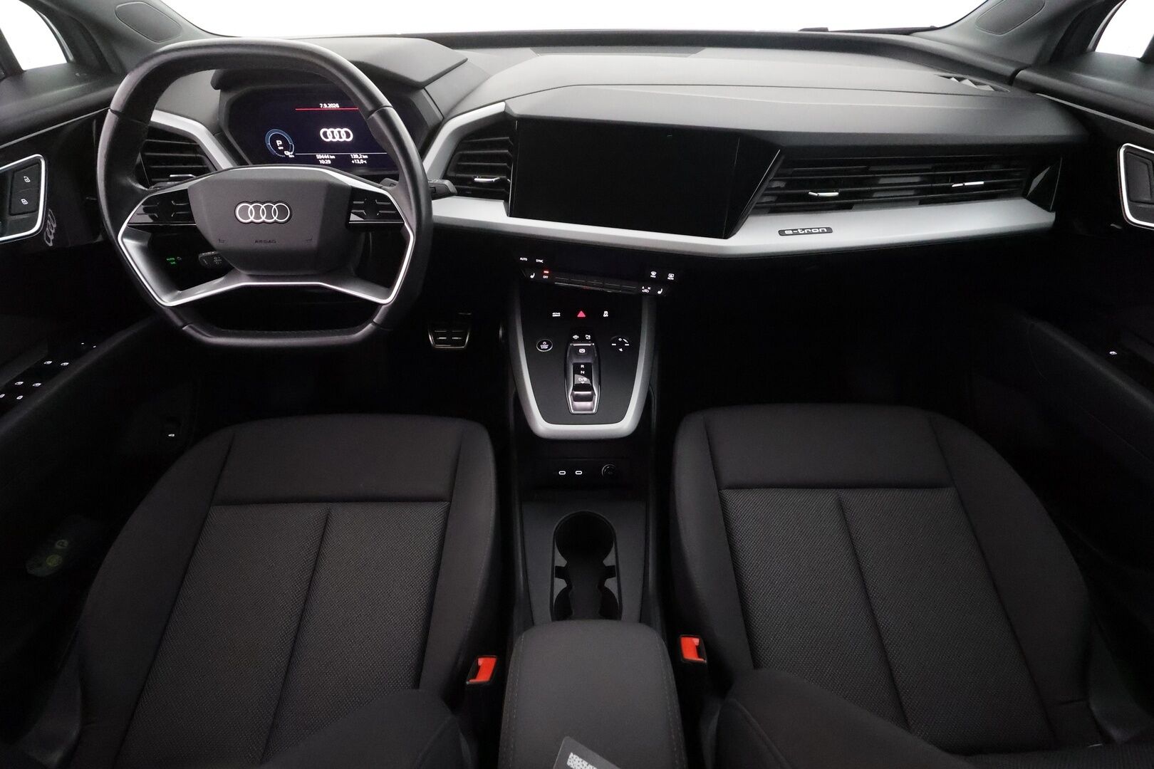 Audi Q4 e-tron 2023 40 e-tron - | ILP | ACC | LED | P.Kamera | Navi | Kaistavahti | Digimittaristo | Navi | Merkkihuollot | Kahdet renkaat | Suomi-auto |
