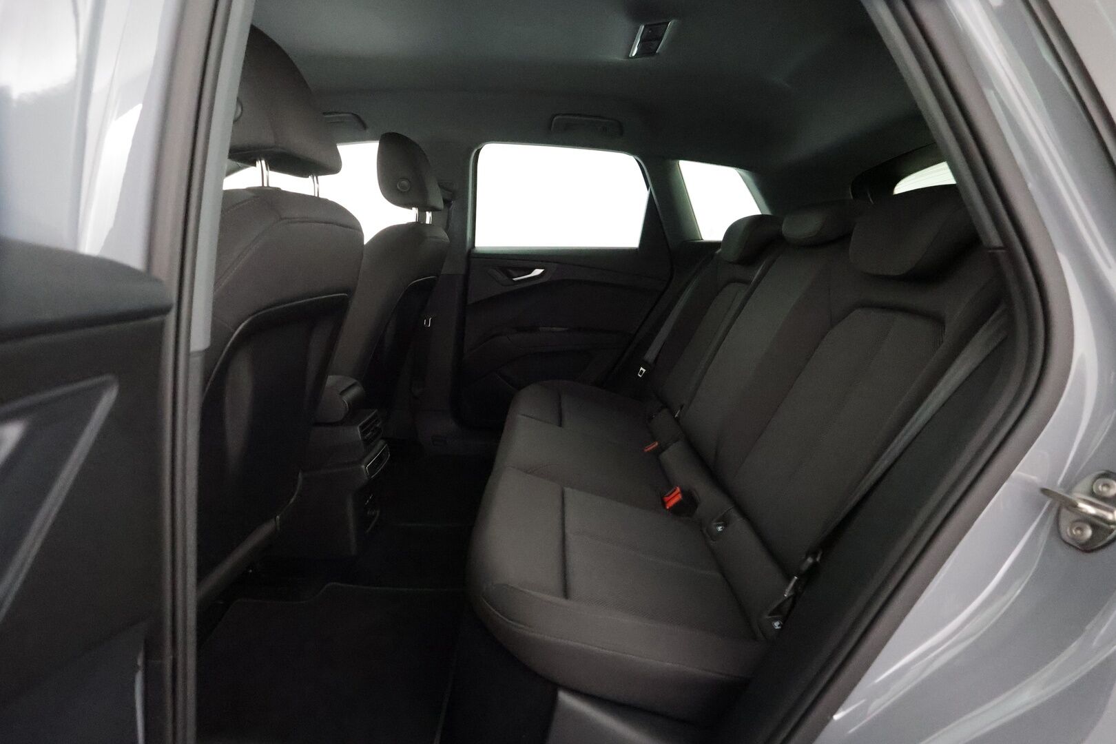 Audi Q4 e-tron 2023 40 e-tron - | ILP | ACC | LED | P.Kamera | Navi | Kaistavahti | Digimittaristo | Navi | Merkkihuollot | Kahdet renkaat | Suomi-auto |
