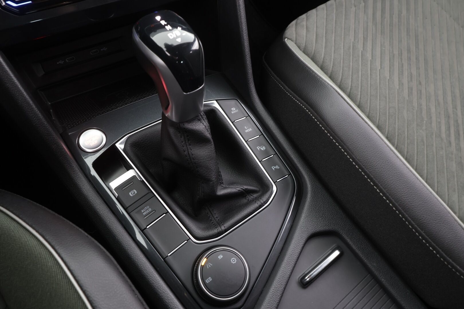 Seat Tarraco 2023 1,4 PHEV 245 e-Hybrid Xcellence Launch Edition DSG - | ACC | LED | P.Kamera | Kaistavahti | Navi | Keyless | 1-om Suomi-auto | Merkkihuollot | 2x Latauskaapelit | Kahdet renkaat |