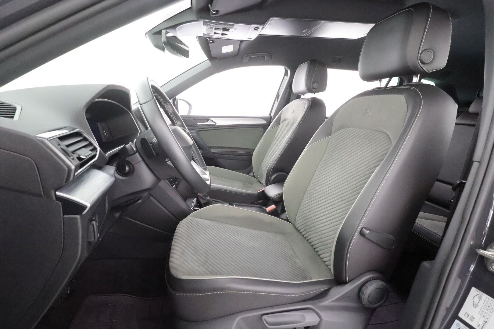 Seat Tarraco 2023 1,4 PHEV 245 e-Hybrid Xcellence Launch Edition DSG - | ACC | LED | P.Kamera | Kaistavahti | Navi | Keyless | 1-om Suomi-auto | Merkkihuollot | 2x Latauskaapelit | Kahdet renkaat |