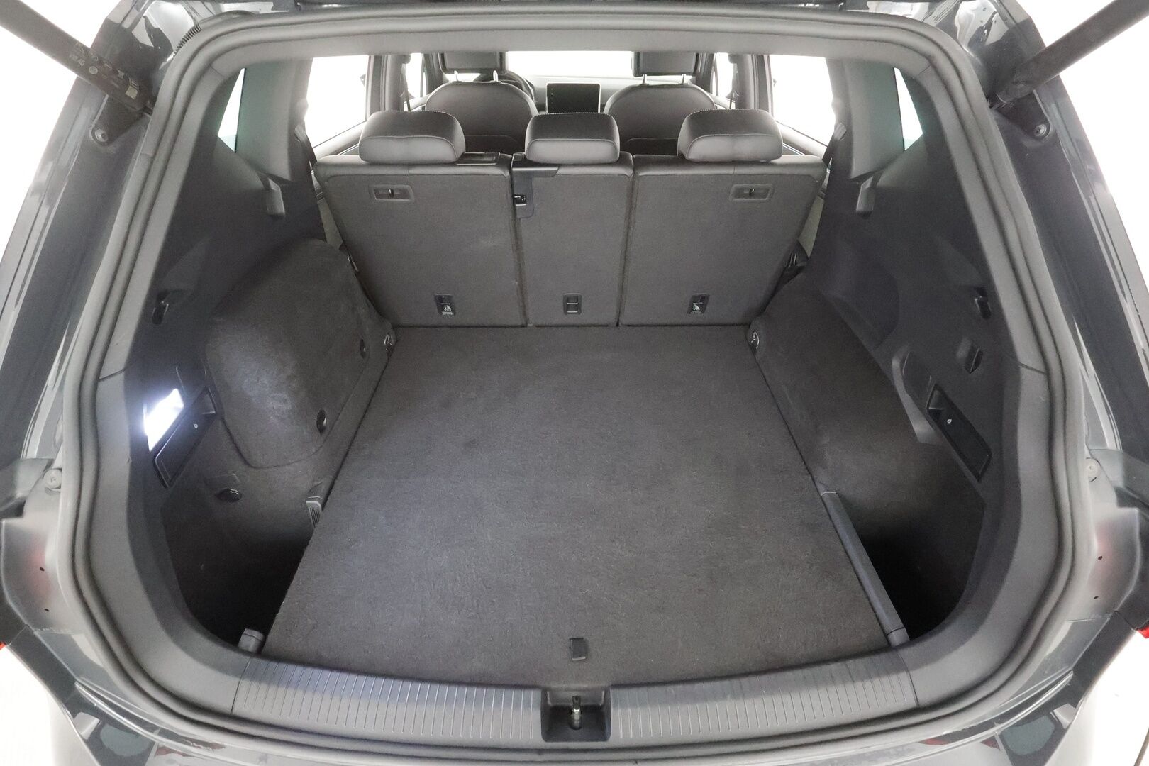 Seat Tarraco 2023 1,4 PHEV 245 e-Hybrid Xcellence Launch Edition DSG - | ACC | LED | P.Kamera | Kaistavahti | Navi | Keyless | 1-om Suomi-auto | Merkkihuollot | 2x Latauskaapelit | Kahdet renkaat |