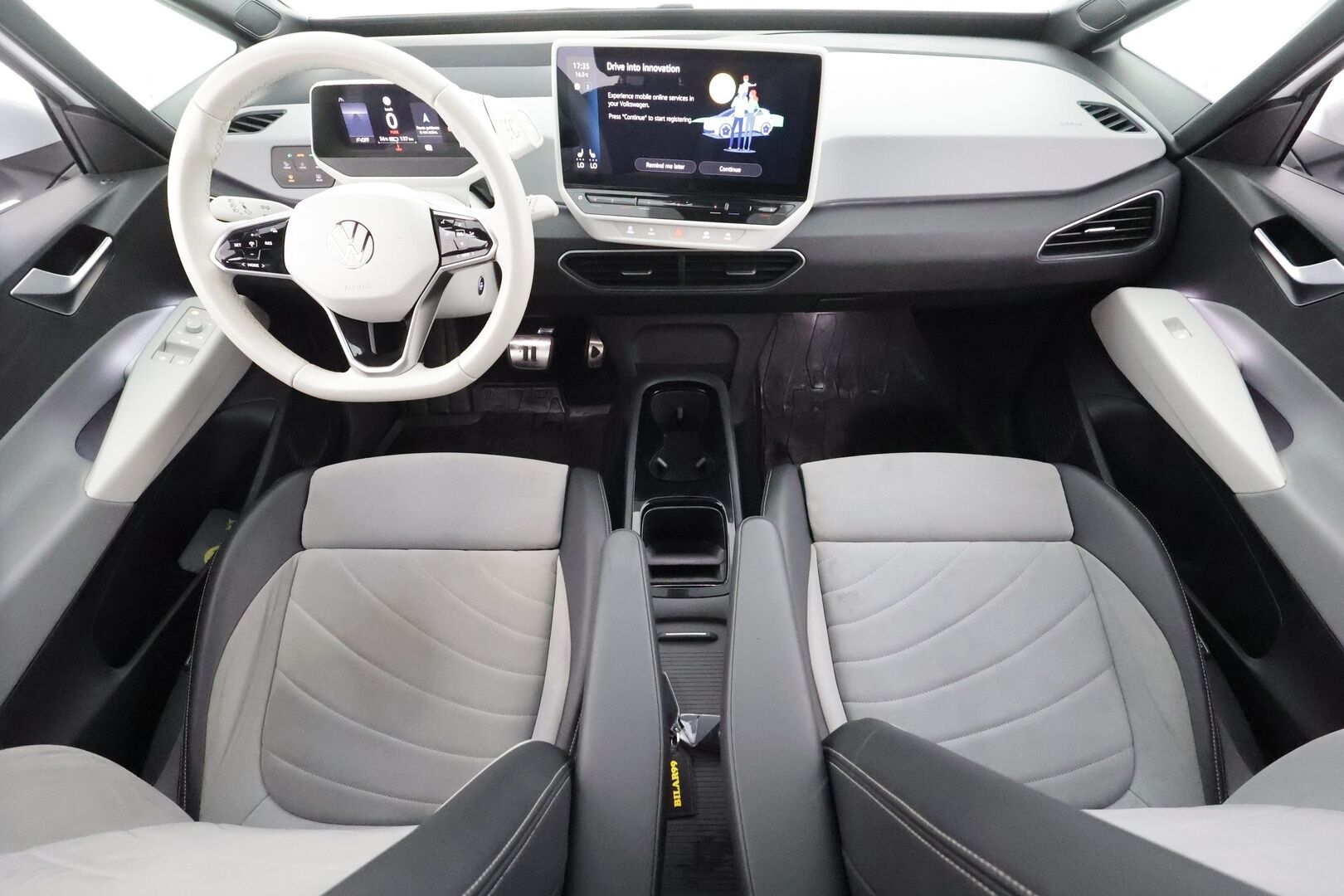 Volkswagen ID.3 2023 Pro Business 150 kW, akku 58 kWh * ACC / ILP / HUD / IQ.Light / 360° / Muistipenkit hieronnalla / Lasikatto / Navi / Keyless * - 1.Om Suomi-auto / Kahdet renkaat aluvanteilla / Huippuvarusteet - HULLUT AVAJAISHULINAT KORKOTARJOUS 3,29 %