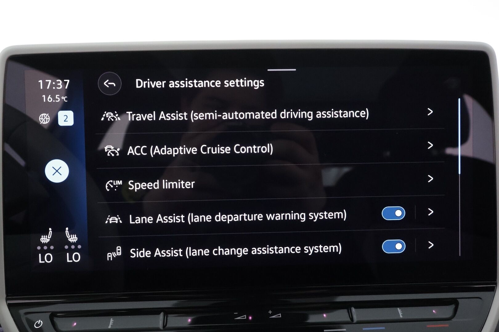 Volkswagen ID.3 2023 Pro Business 150 kW, akku 58 kWh * ACC / ILP / HUD / IQ.Light / 360° / Muistipenkit hieronnalla / Lasikatto / Navi / Keyless * - 1.Om Suomi-auto / Kahdet renkaat aluvanteilla / Huippuvarusteet - HULLUT AVAJAISHULINAT KORKOTARJOUS 3,29 %