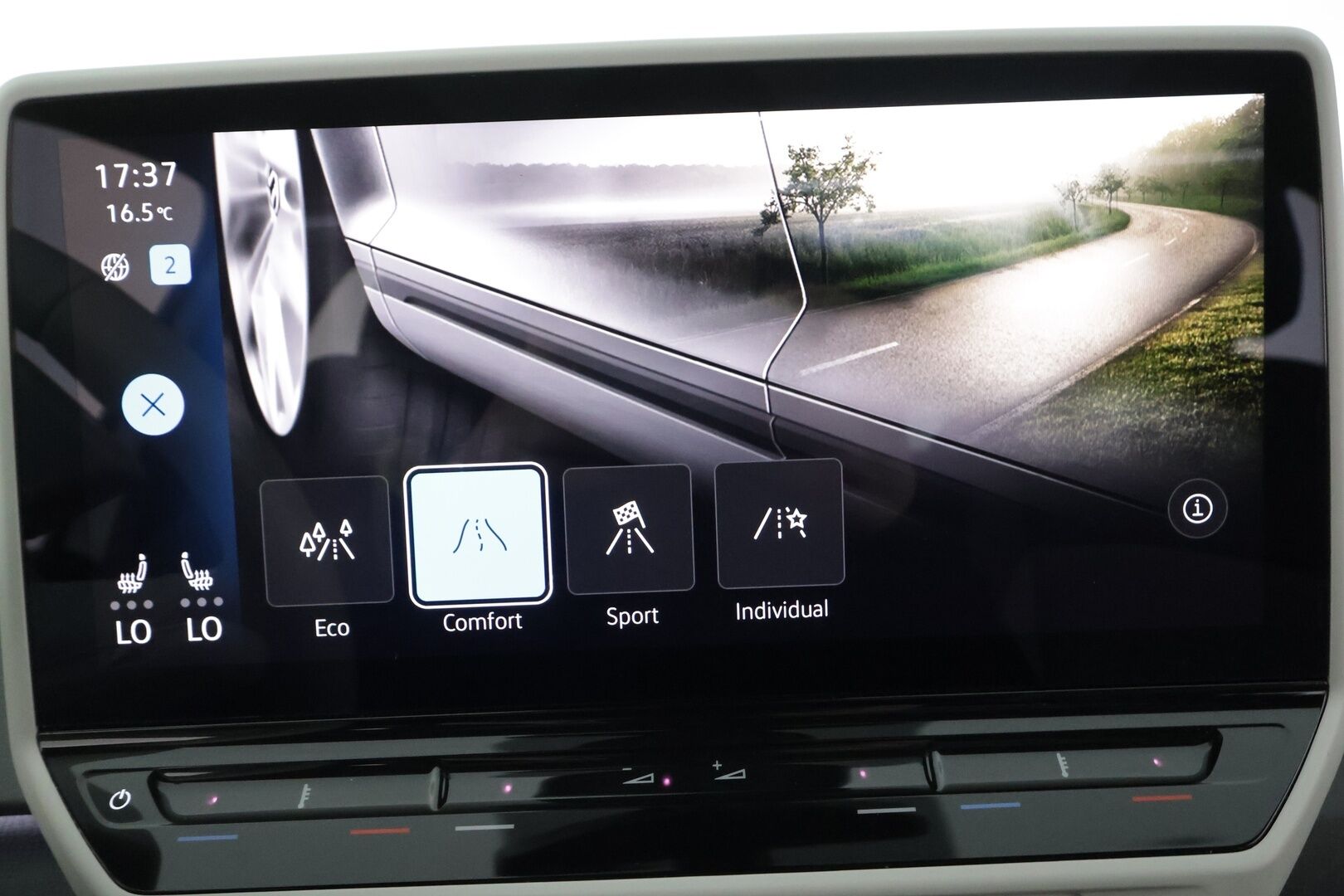 Volkswagen ID.3 2023 Pro Business 150 kW, akku 58 kWh * ACC / ILP / HUD / IQ.Light / 360° / Muistipenkit hieronnalla / Lasikatto / Navi / Keyless * - 1.Om Suomi-auto / Kahdet renkaat aluvanteilla / Huippuvarusteet - HULLUT AVAJAISHULINAT KORKOTARJOUS 3,29 %