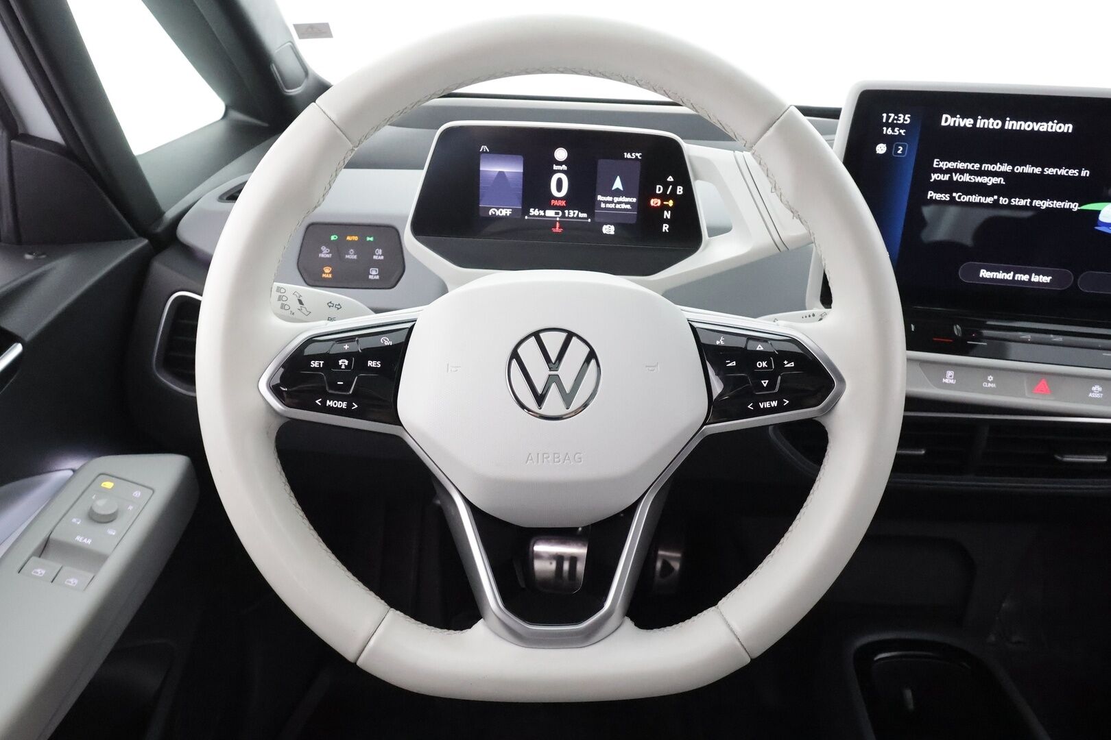 Volkswagen ID.3 2023 Pro Business 150 kW, akku 58 kWh * ACC / ILP / HUD / IQ.Light / 360° / Muistipenkit hieronnalla / Lasikatto / Navi / Keyless * - 1.Om Suomi-auto / Kahdet renkaat aluvanteilla / Huippuvarusteet - HULLUT AVAJAISHULINAT KORKOTARJOUS 3,29 %