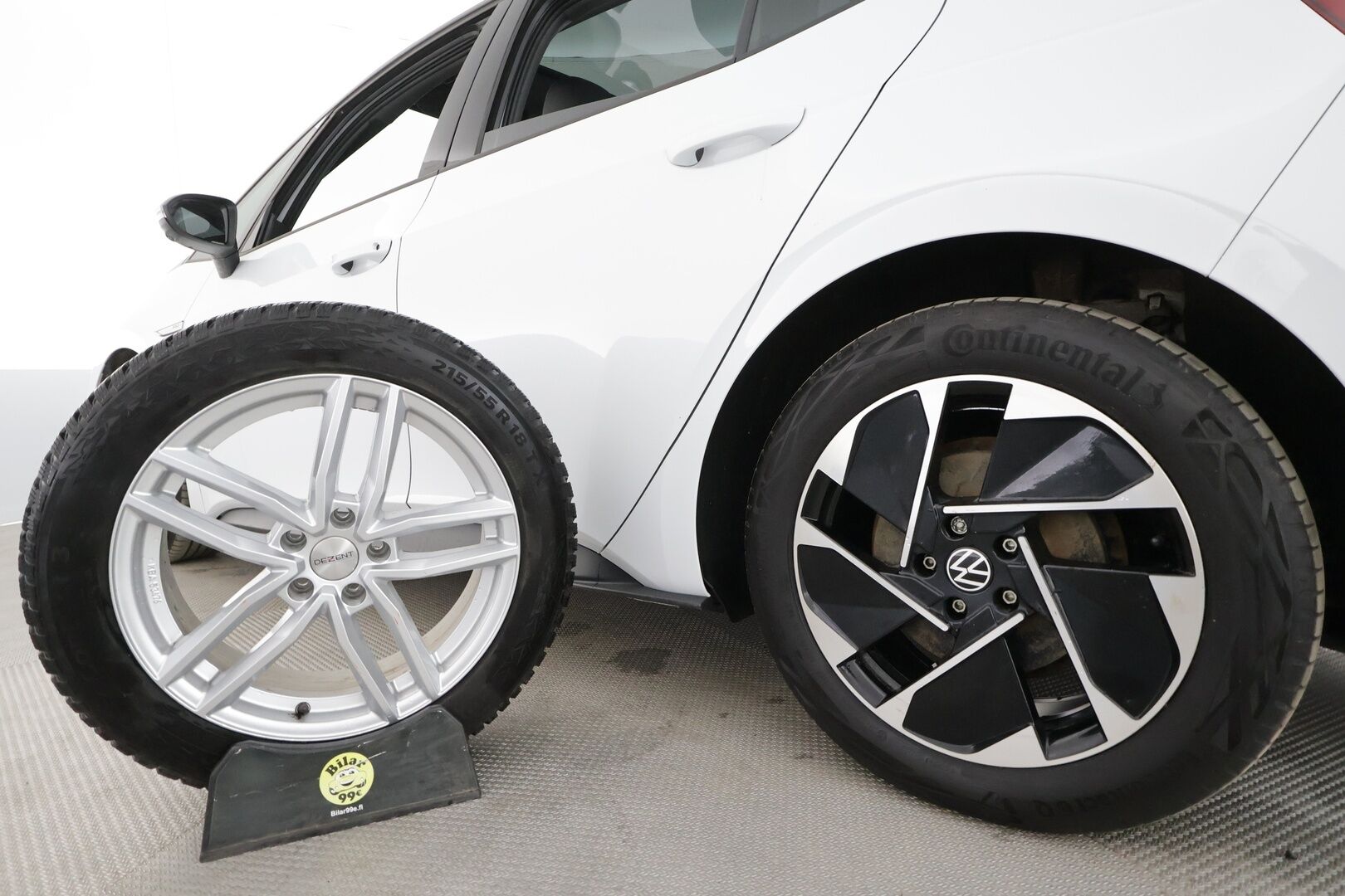 Volkswagen ID.3 2023 Pro Business 150 kW, akku 58 kWh * ACC / ILP / HUD / IQ.Light / 360° / Muistipenkit hieronnalla / Lasikatto / Navi / Keyless * - 1.Om Suomi-auto / Kahdet renkaat aluvanteilla / Huippuvarusteet - HULLUT AVAJAISHULINAT KORKOTARJOUS 3,29 %