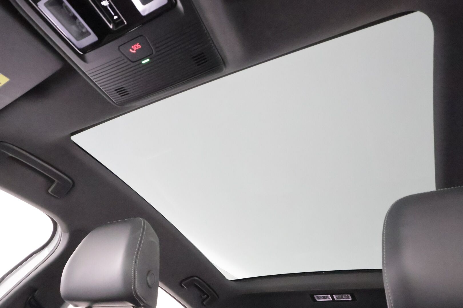 Volkswagen ID.3 2023 Pro Business 150 kW, akku 58 kWh * ACC / ILP / HUD / IQ.Light / 360° / Muistipenkit hieronnalla / Lasikatto / Navi / Keyless * - 1.Om Suomi-auto / Kahdet renkaat aluvanteilla / Huippuvarusteet - HULLUT AVAJAISHULINAT KORKOTARJOUS 3,29 %