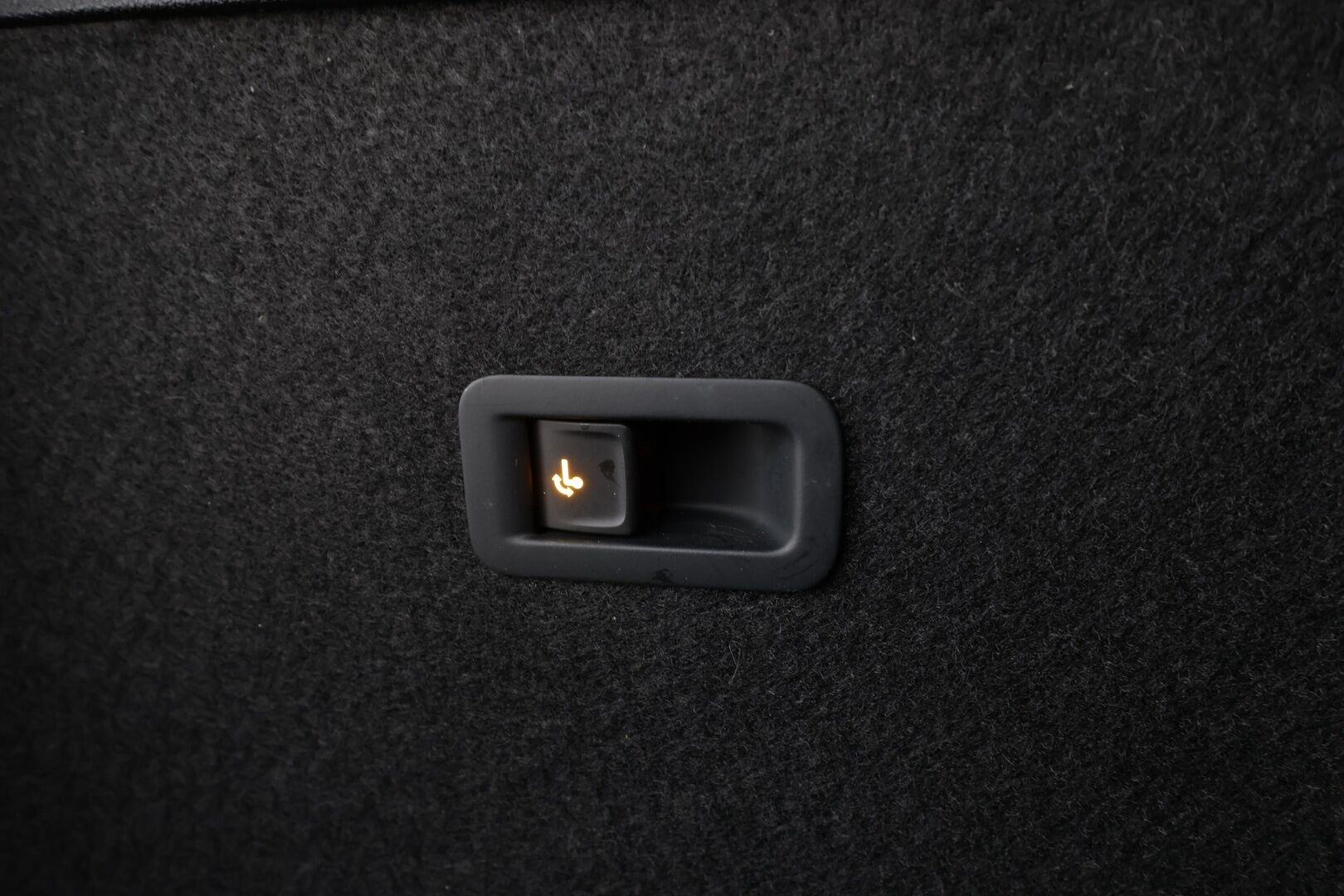 Cupra Formentor 2024 1.4 PHEV 150 kW e-HYBRID DSG * Koukku / ACC / Matrix-LED / Muistipenkki / P.Kamera / Navi / Kaistavahti / Keyless * - 1-om Suomi-auto / 2x Latauskaapelit / Kahdet renkaat / Merkkihuollot - HULLUT BLACKWEEK JATKOT - KORKOTARJOUS 2,49%