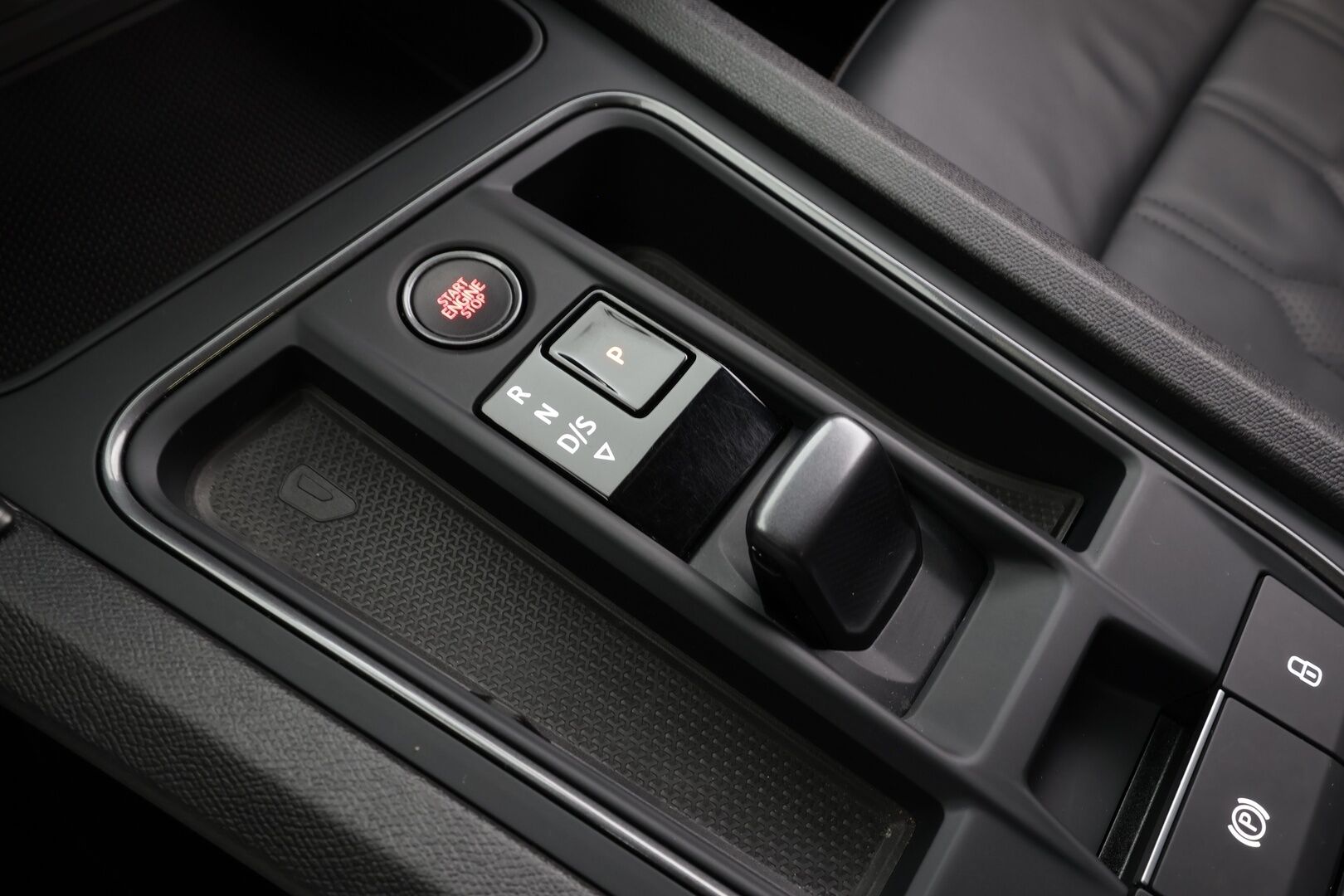 Cupra Formentor 2024 1.4 PHEV 150 kW e-HYBRID DSG * Koukku / ACC / Matrix-LED / Muistipenkki / P.Kamera / Navi / Kaistavahti / Keyless * - 1-om Suomi-auto / Akku kuntotarkastettu / 2x Latauskaapelit / Kahdet renkaat / Merkkihuollot