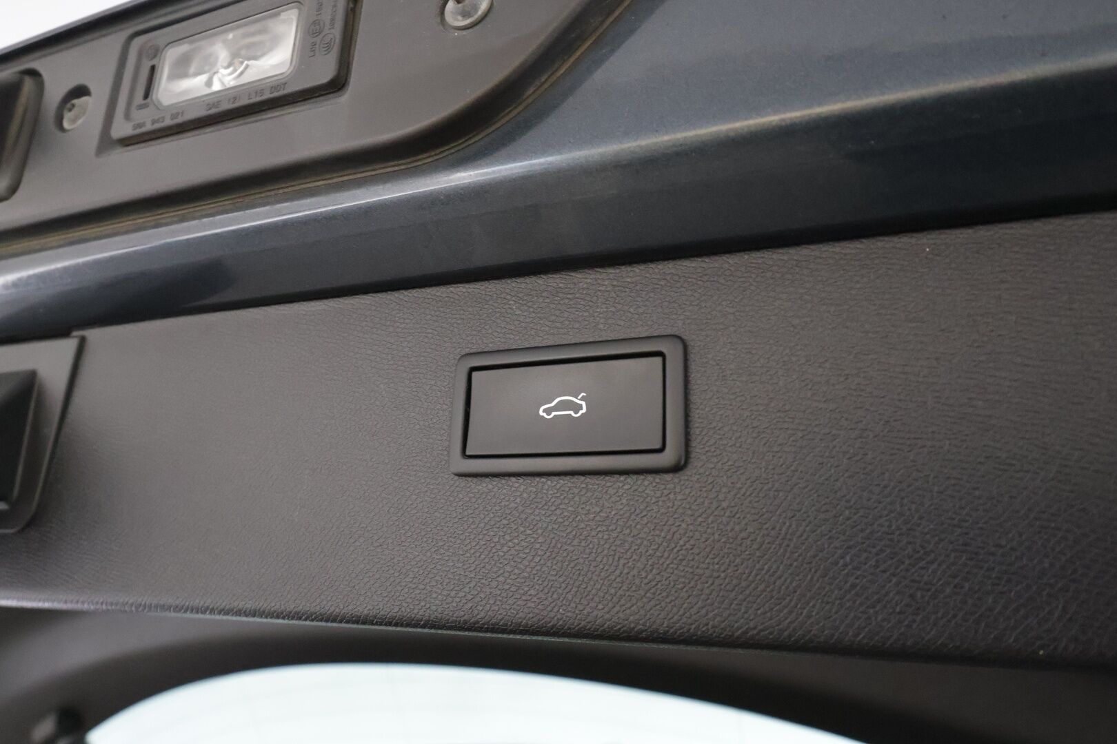 Cupra Formentor 2024 1.4 PHEV 150 kW e-HYBRID DSG * Koukku / ACC / Matrix-LED / Muistipenkki / P.Kamera / Navi / Kaistavahti / Keyless * - 1-om Suomi-auto / Akku kuntotarkastettu / 2x Latauskaapelit / Kahdet renkaat / Merkkihuollot