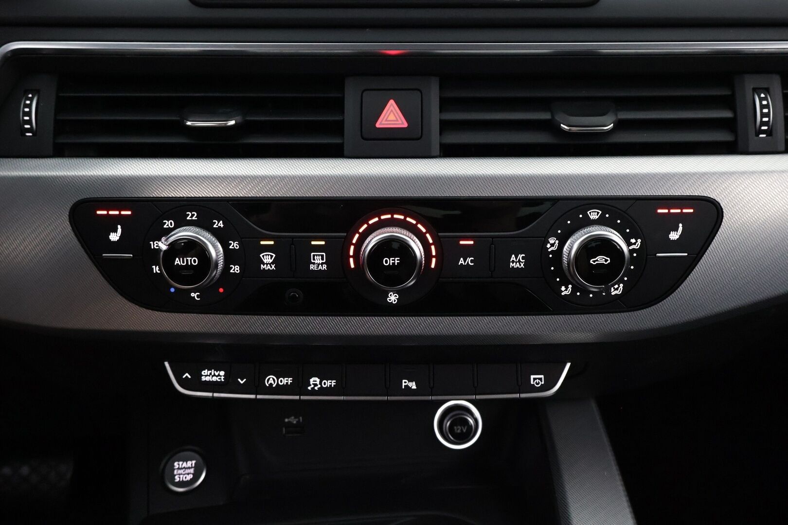 Audi A4 2018 Avant Business 40 TFSI 140 kW MHEV S tronic - Suomiauto | Webasto | ACC | Peruutuskamera | BLIS | Navi | Adapt.LED | Huippuvarusteet!