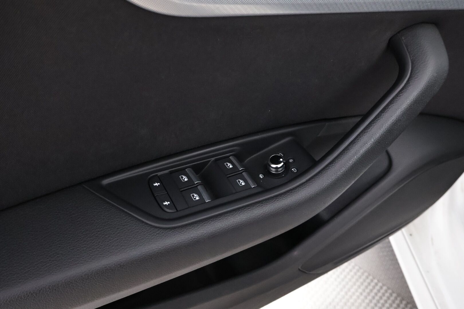 Audi A4 2018 Avant Business 40 TFSI 140 kW MHEV S tronic - Suomiauto | Webasto | ACC | Peruutuskamera | BLIS | Navi | Adapt.LED | Huippuvarusteet!