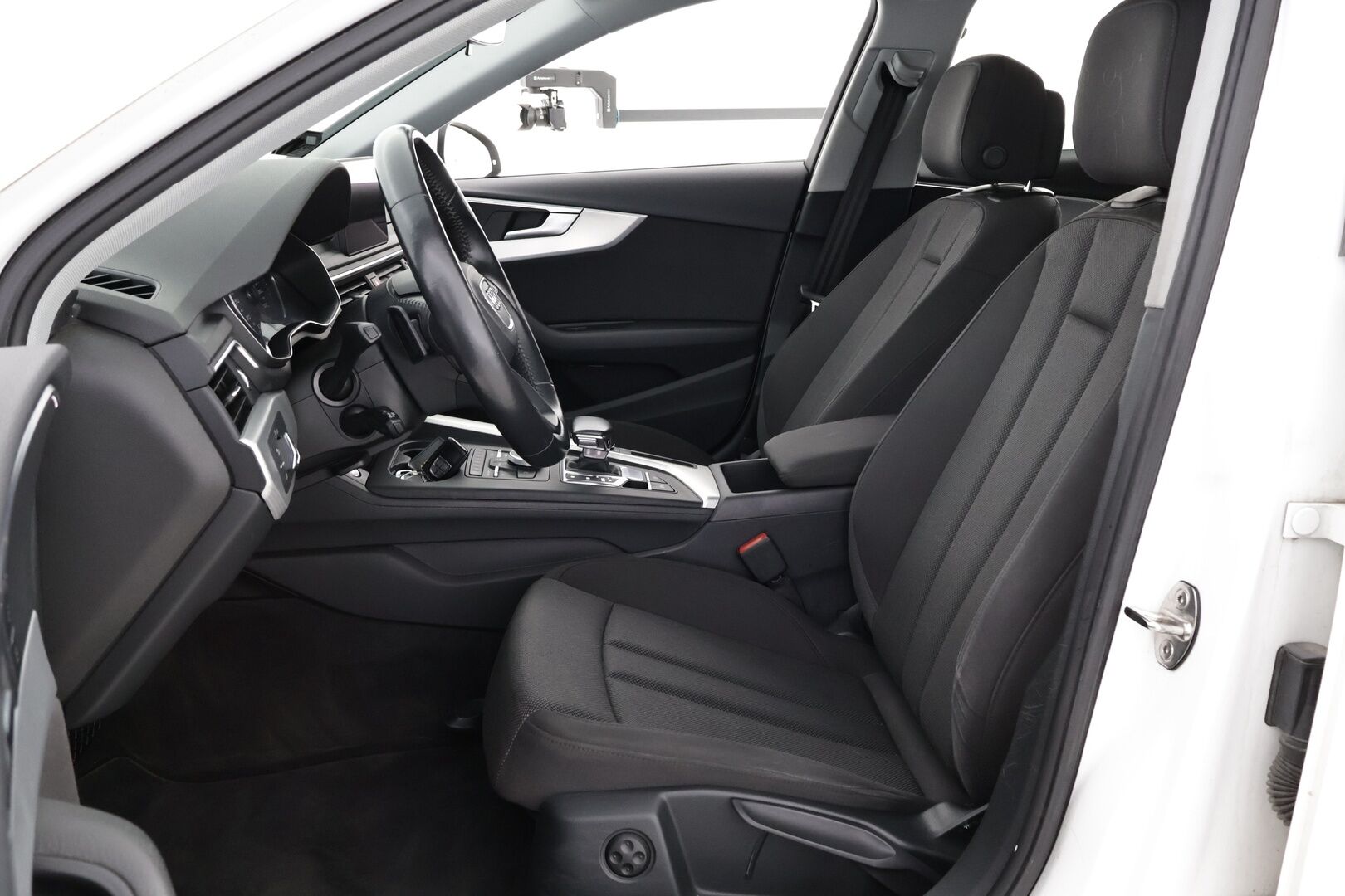 Audi A4 2018 Avant Business 40 TFSI 140 kW MHEV S tronic - Suomiauto | Webasto | ACC | Peruutuskamera | BLIS | Navi | Adapt.LED | Huippuvarusteet!